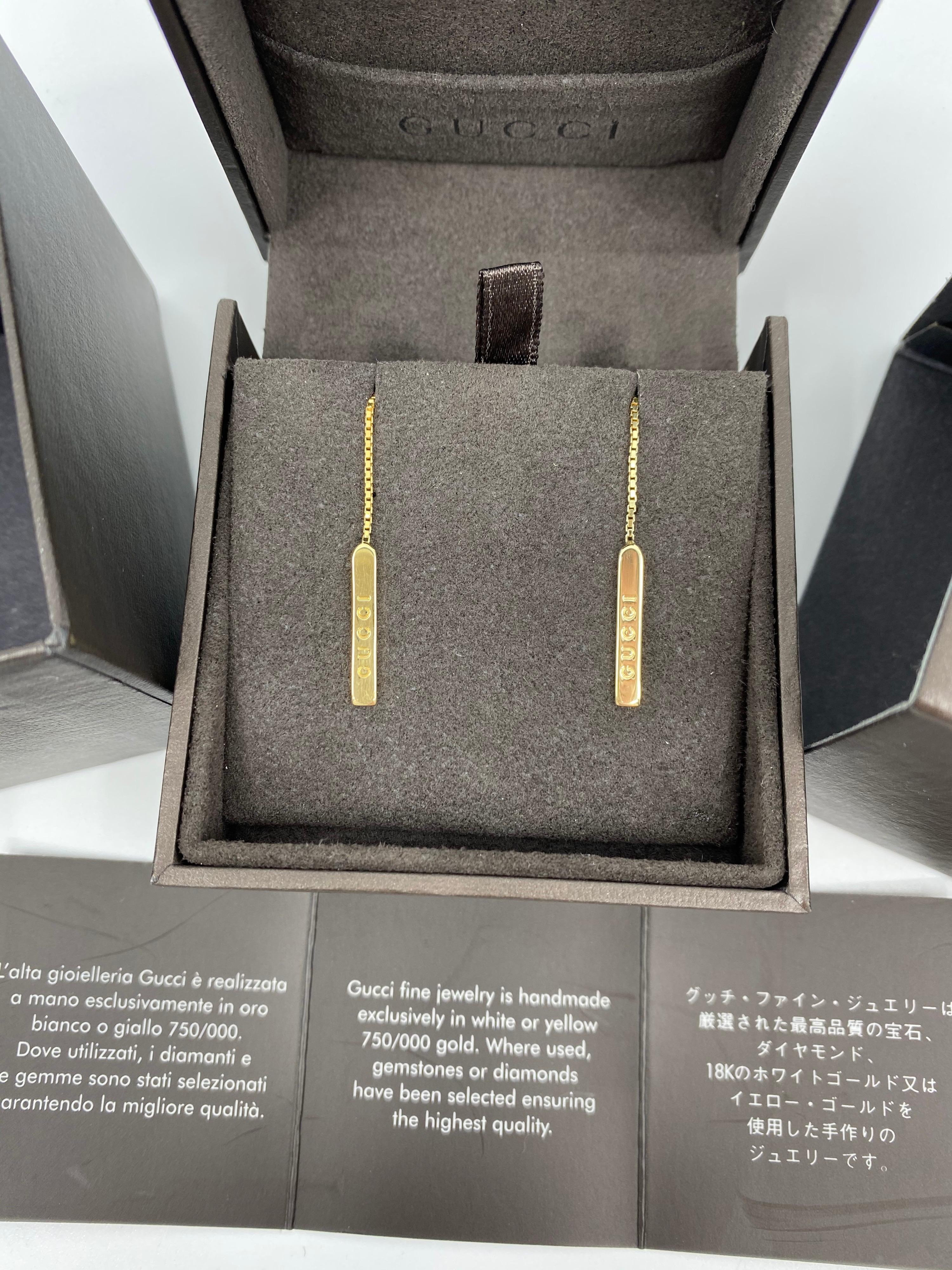 Gucci 18 Karat Yellow Gold Bar Lariat Dangle Earrings with Original Gucci Box In Excellent Condition In Birmingham, GB