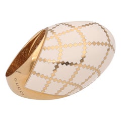 Gucci 18 Karat Yellow Gold Enamel Cocktail Ring