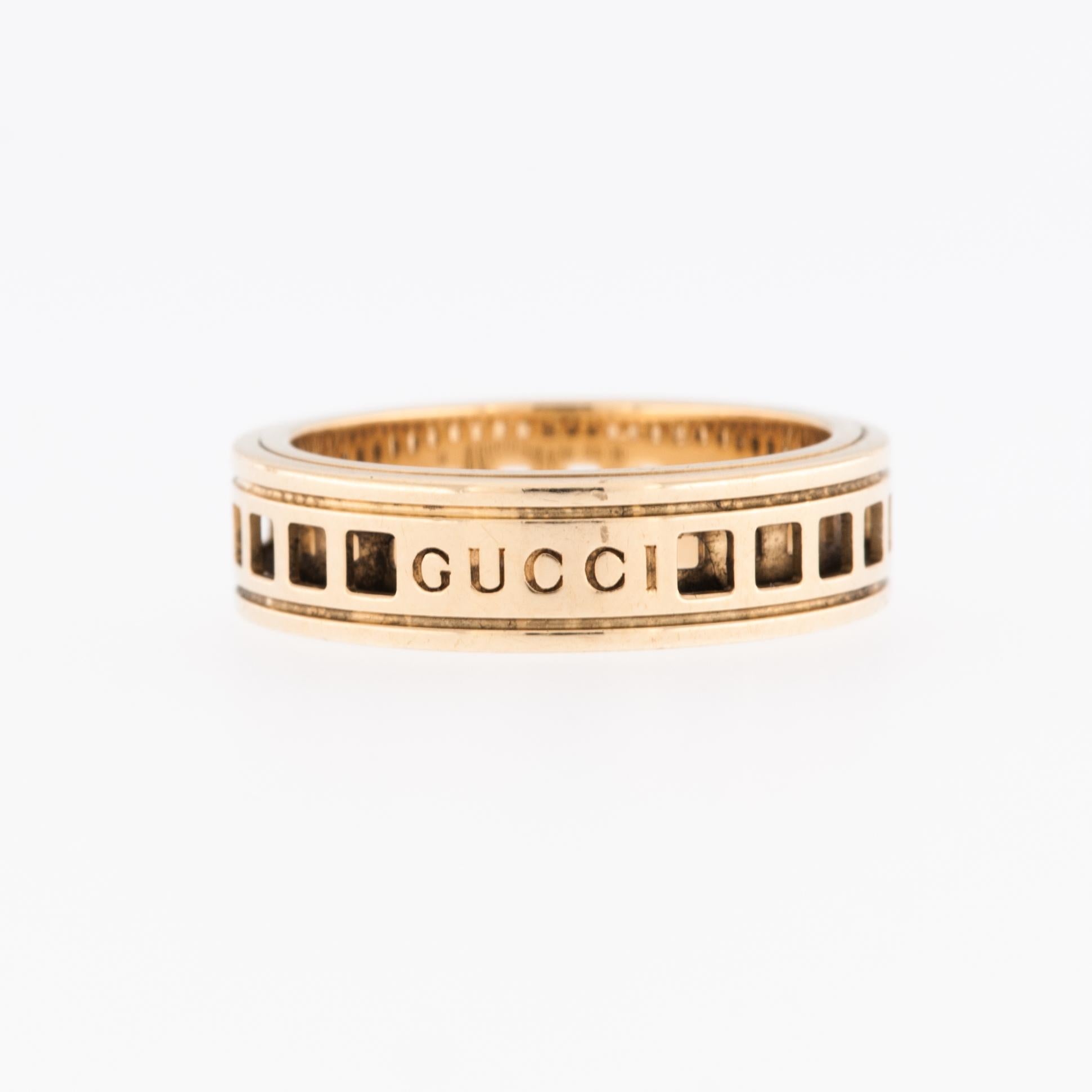 Gucci 18 karat Yellow Gold Scroll Band Ring In Good Condition In Esch sur Alzette, Esch-sur-Alzette