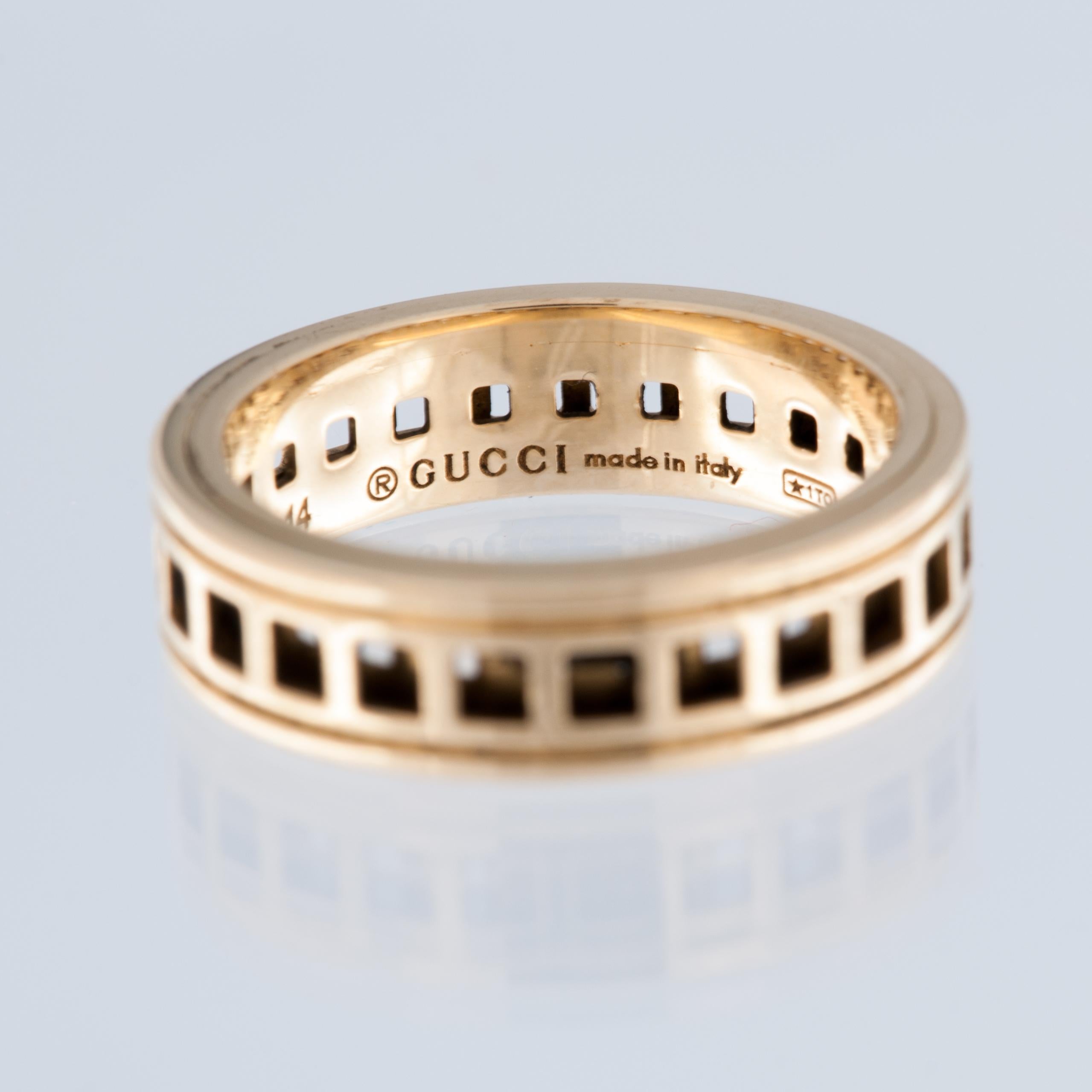 Gucci 18 karat Yellow Gold Scroll Band Ring 1