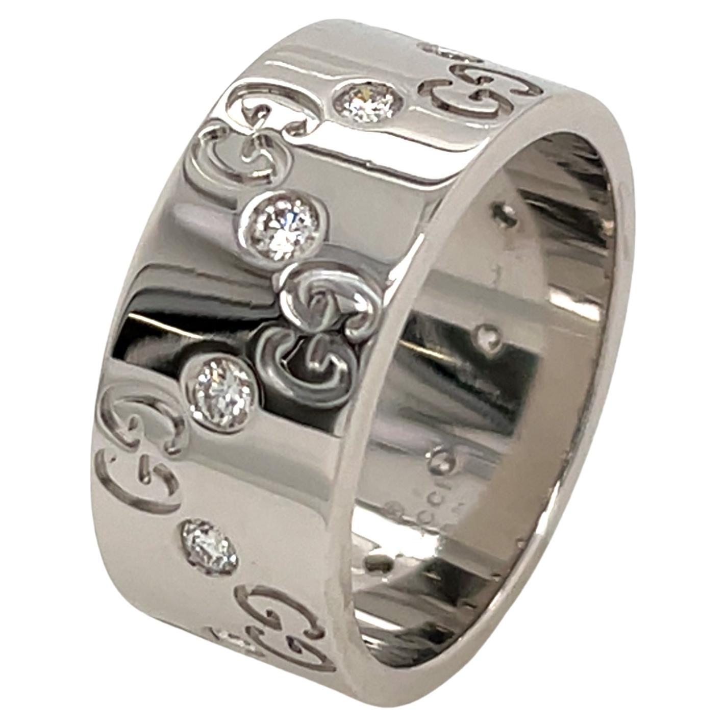 Gucci 18ct White Gold & Diamond Ring Set With 12 Round Brilliant Cut Diamonds