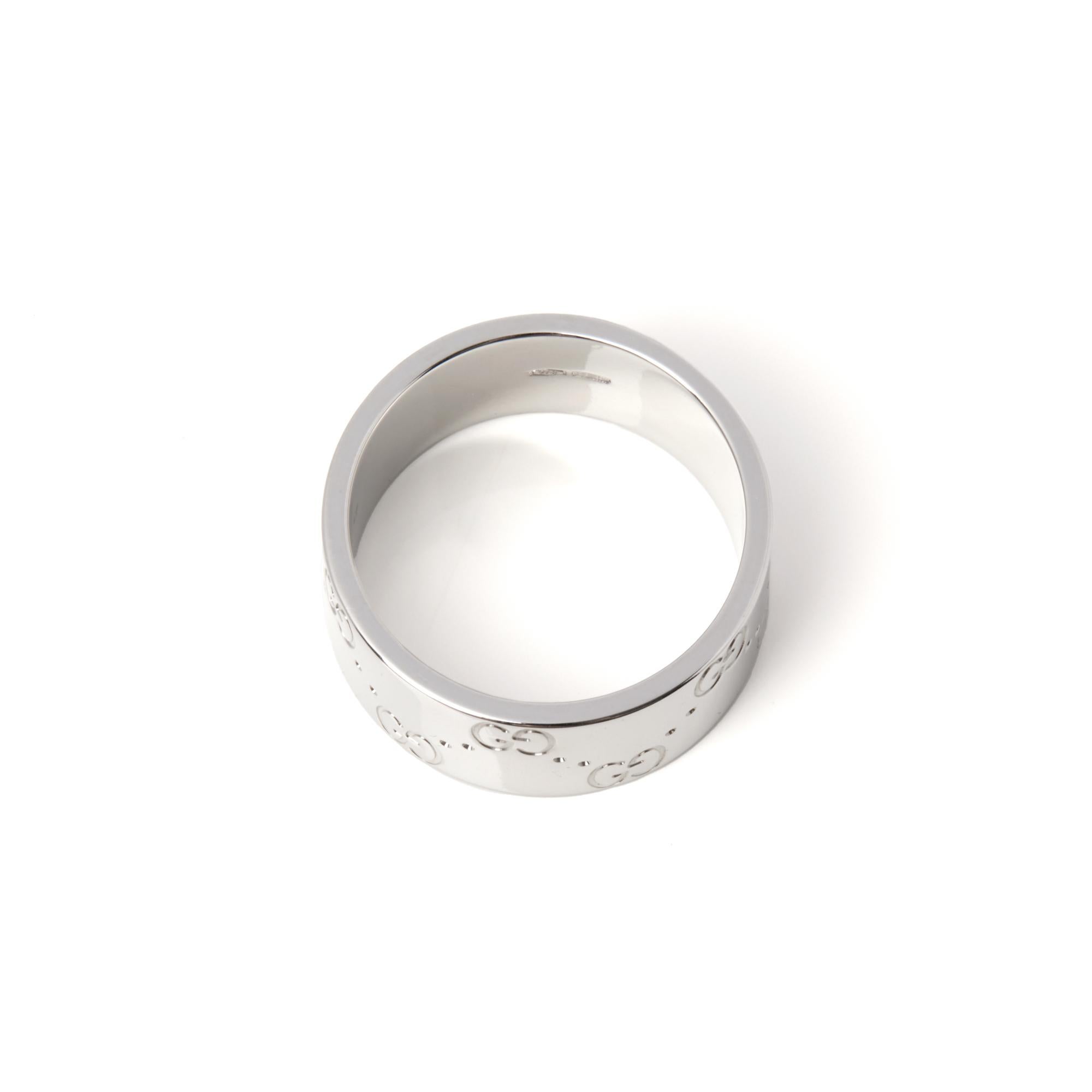 Women's or Men's Gucci 18ct White Gold Wide Icon Band Ring For Sale