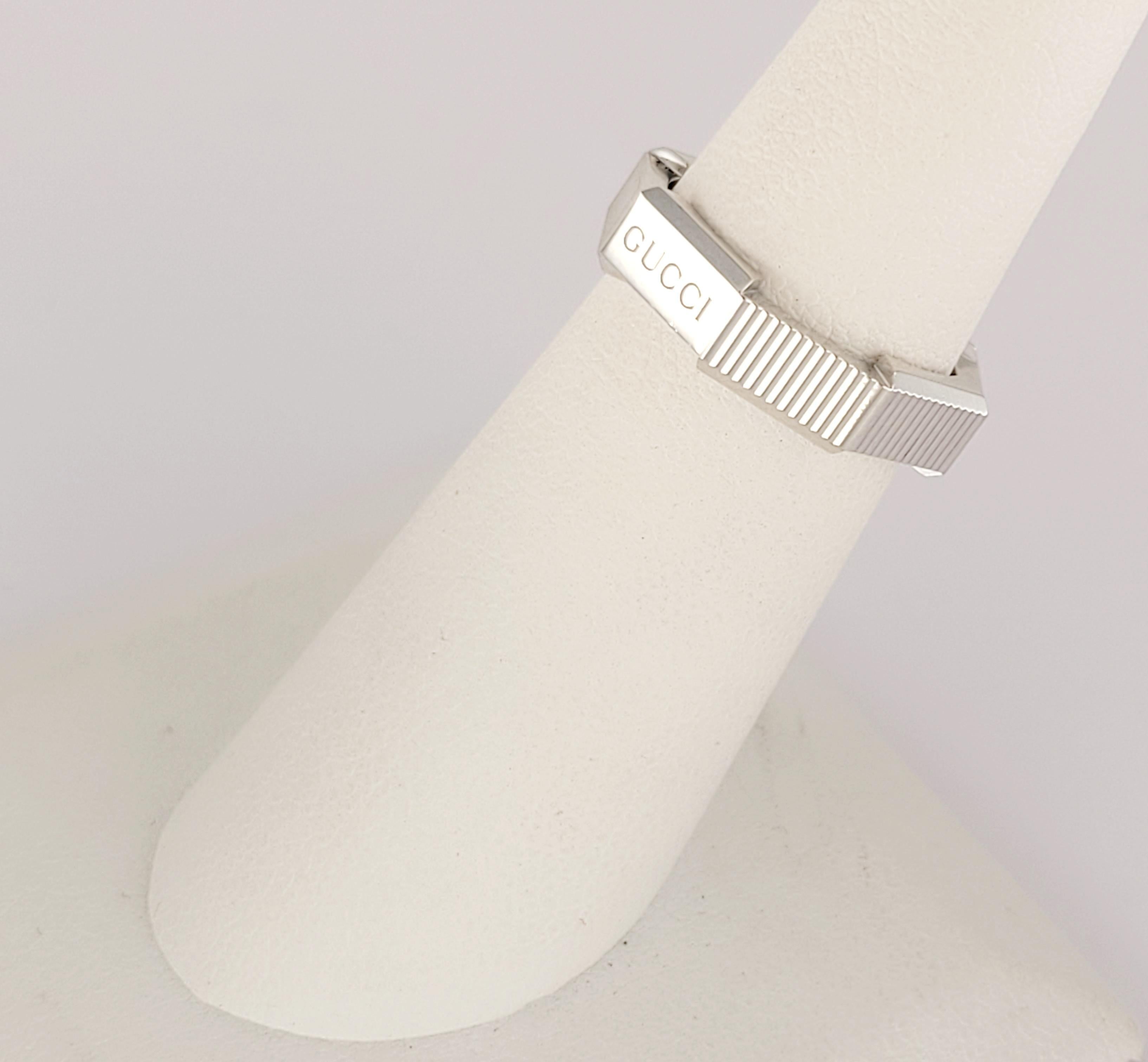 Gucci 18K/750 White Gold Link To Love Striped Ring
Ring Size: 5.5 US
Ring Weight: 6.5 gr
Ring Width: 4.1 mm  
Gender: Women 
Condition: New, never worn
Retail Price: $3000