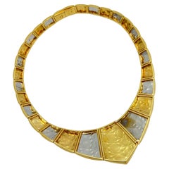 Collar con pechera cónica de oro de 18 quilates de Gucci, Italia, circa 1970