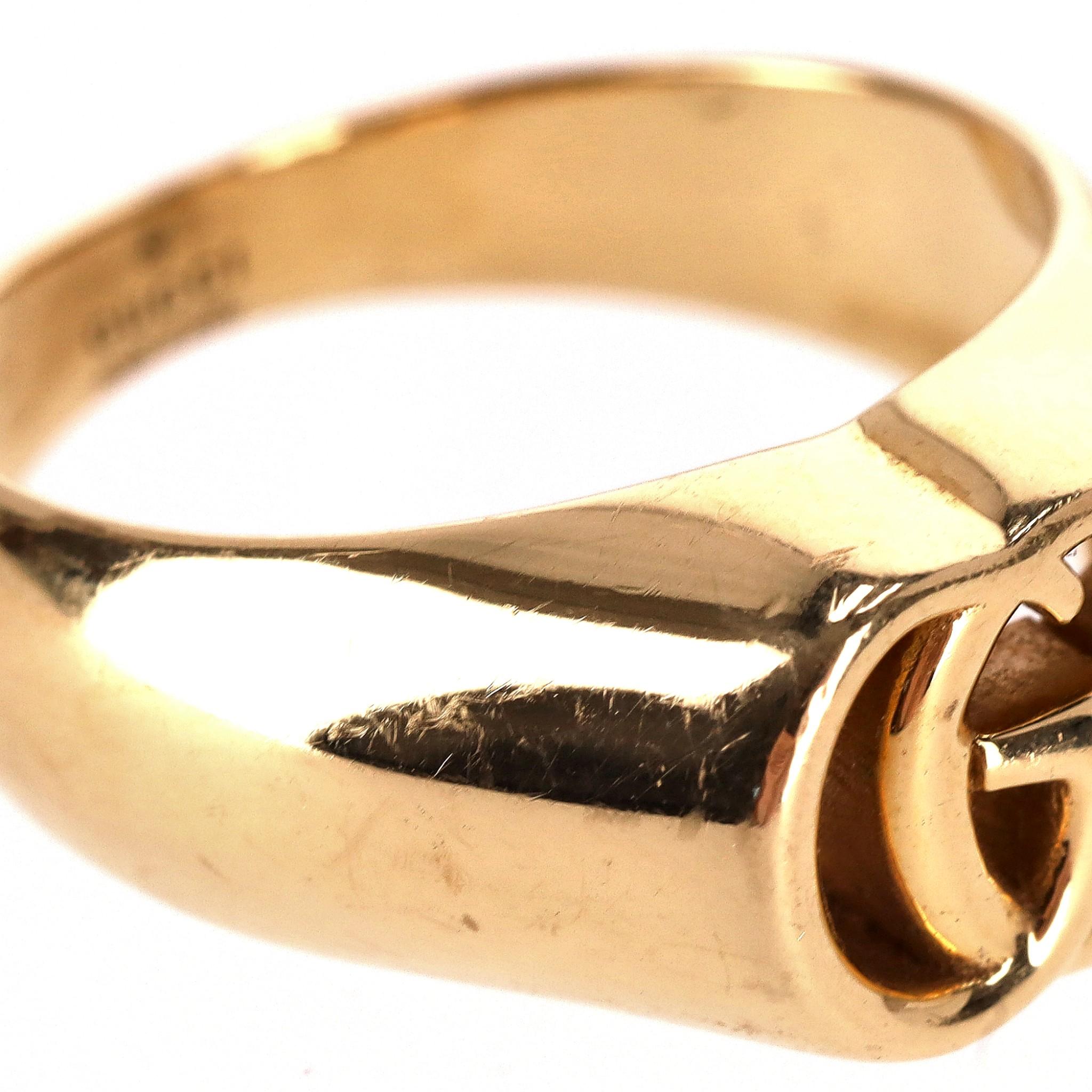 Gucci 18k Gold 'GG' Logo Running Chevalie Statement Ring For Sale 5