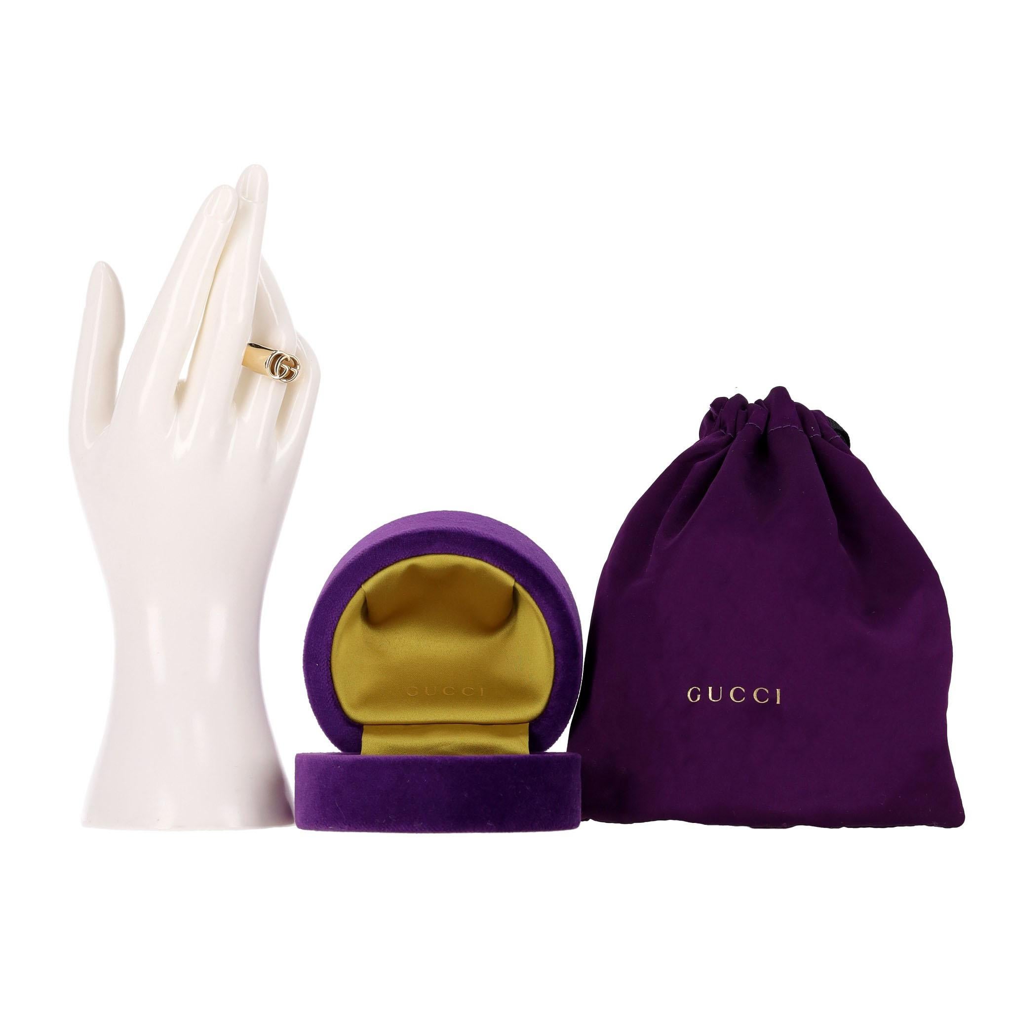 Gucci 18k Gold 'GG' Logo Running Chevalie Statement Ring For Sale 2