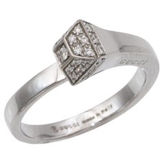 Gucci Anello Chiodo con Pave di Diamanti in Oro Bianco 18 carati