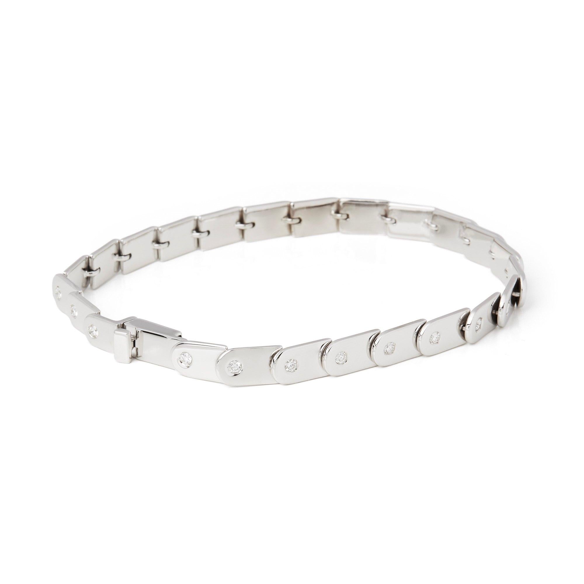 This Bracelet by Gucci features Articulated Link Sections set with Twenty Four Round Brilliant Cut Diamonds Totalling 1.20cts. Mounted in an 18k White Gold. Complete with Xupes Presentation Box. Our Xupes reference is COMJ239 should you need to