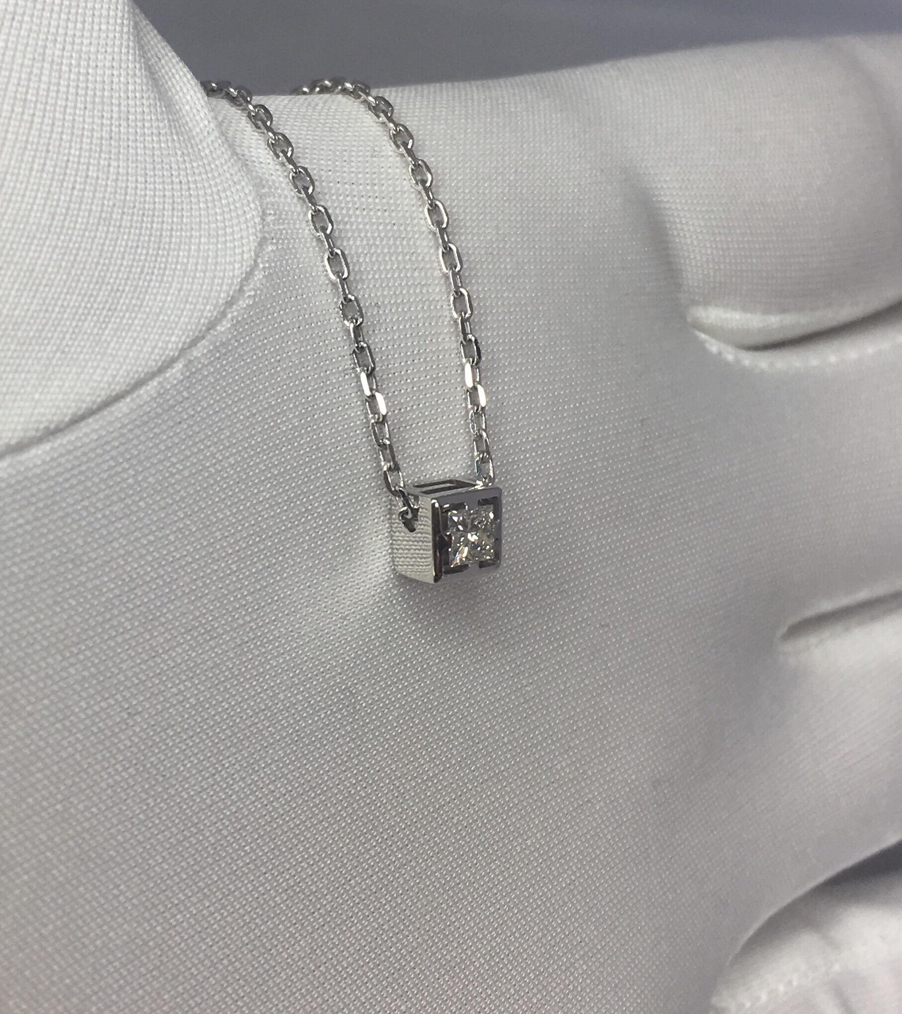 GUCCI 18k White Gold Diamond Square Princess Cut Pendant Necklace Made in Italy 3