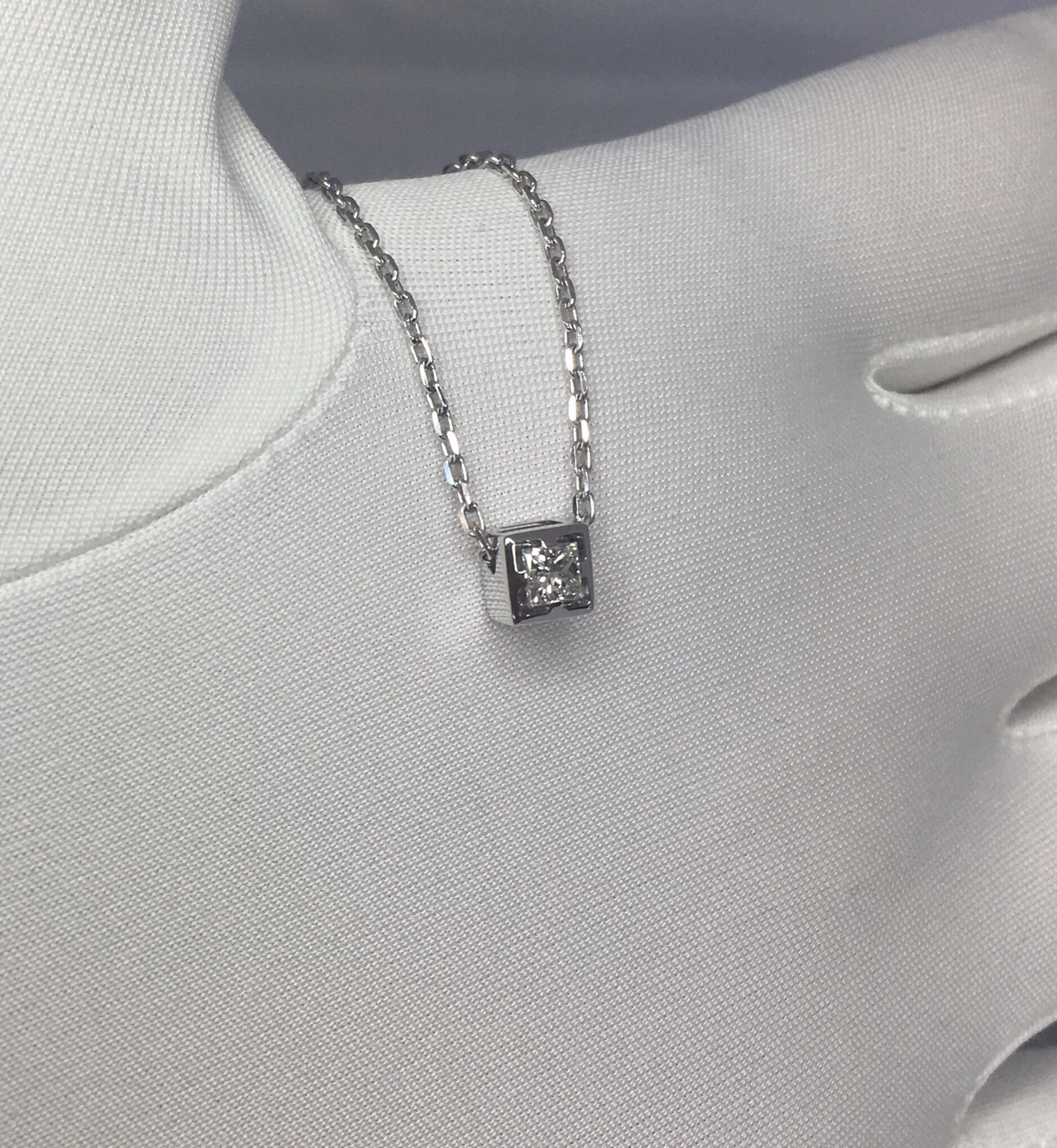 Women's or Men's GUCCI 18k White Gold Diamond Square Princess Cut Pendant Necklace Made in Italy