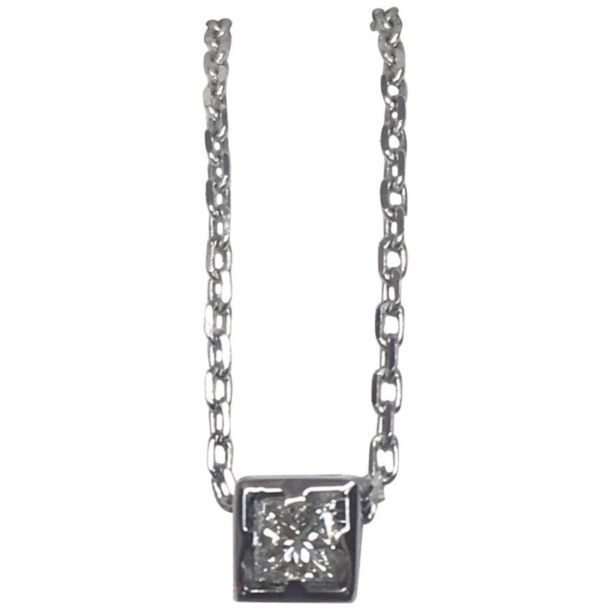 GUCCI 18k White Gold Diamond Square Princess Cut Pendant Necklace Made in Italy