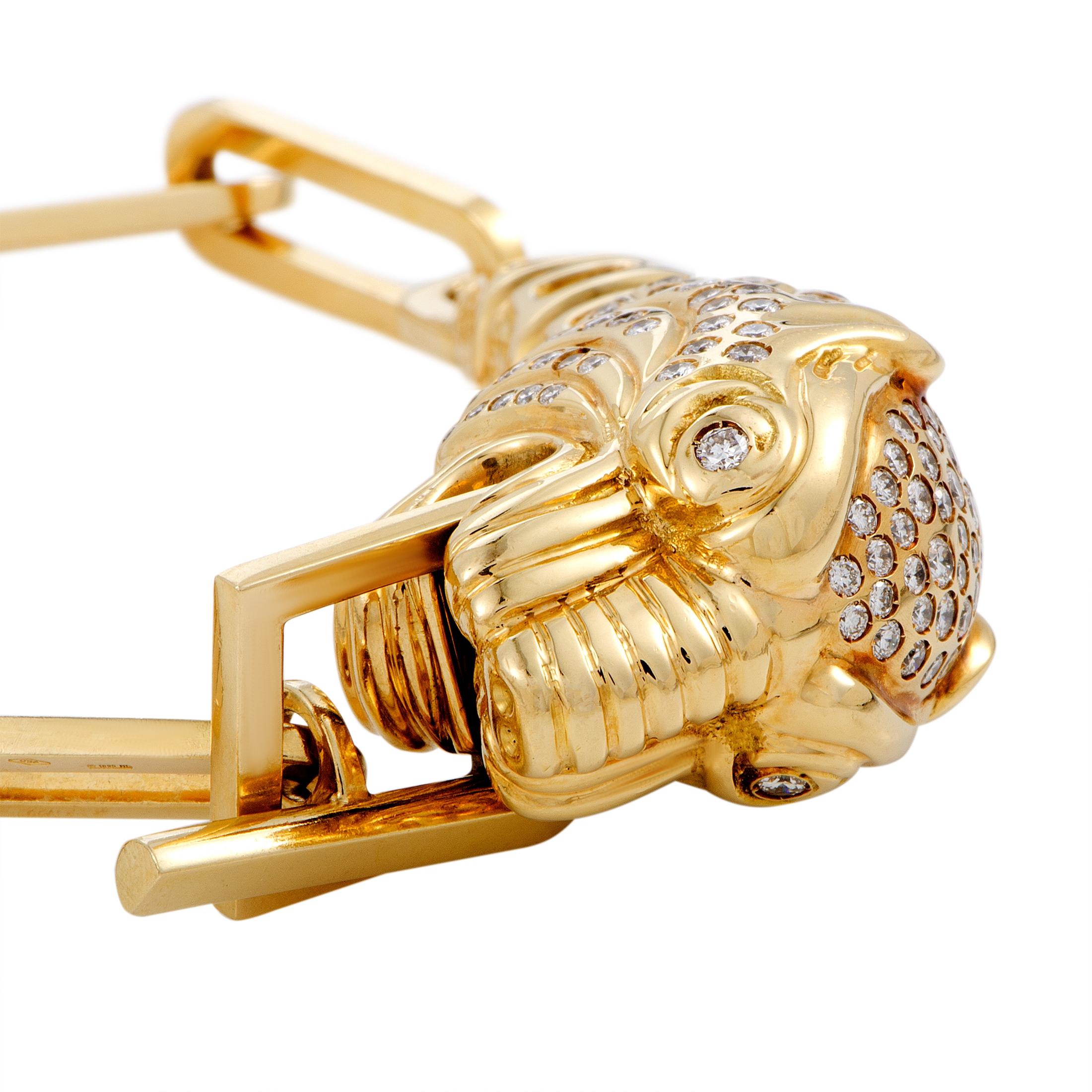 Gucci 18 Karat Yellow Gold and Diamond Panther Bracelet In Excellent Condition In Southampton, PA