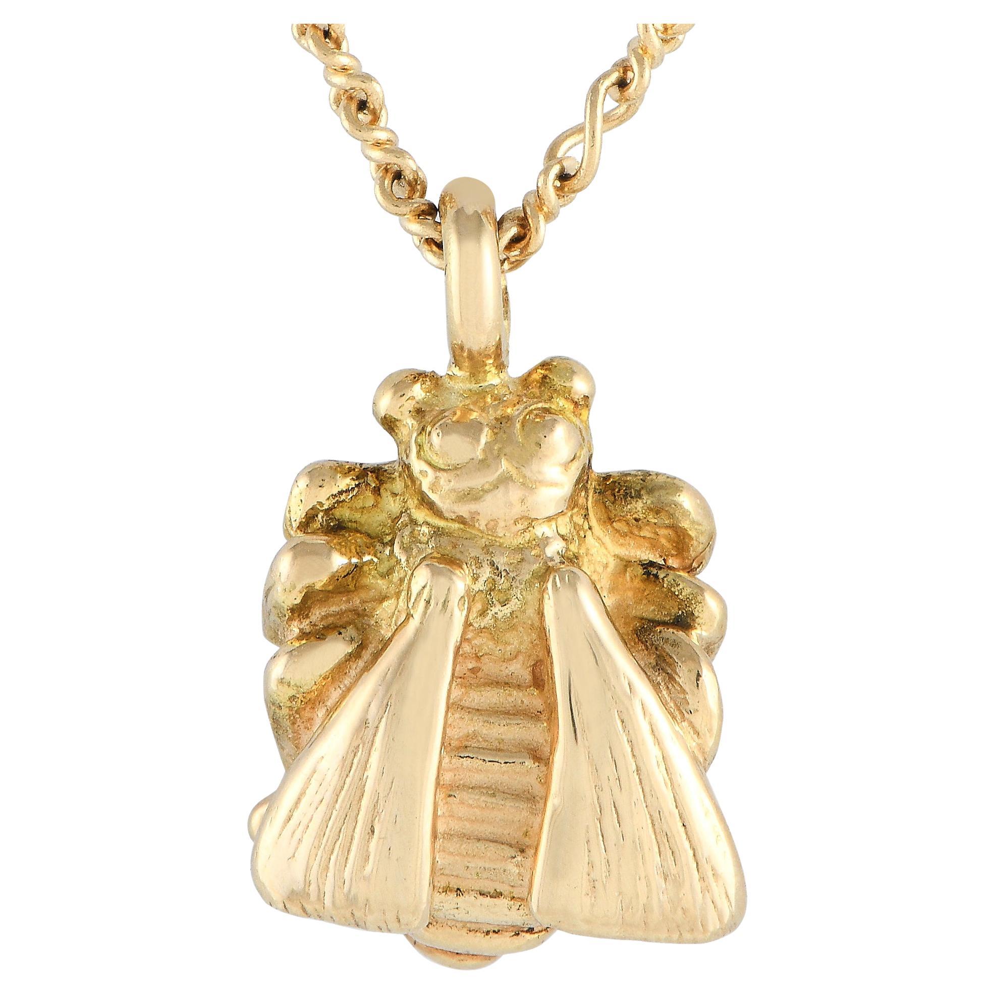 Gucci 18k Yellow Gold Bee Pendant Necklace For Sale
