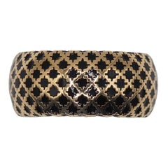 Gucci 18K Yellow Gold Black Enamel Checkered Dome Band Ring