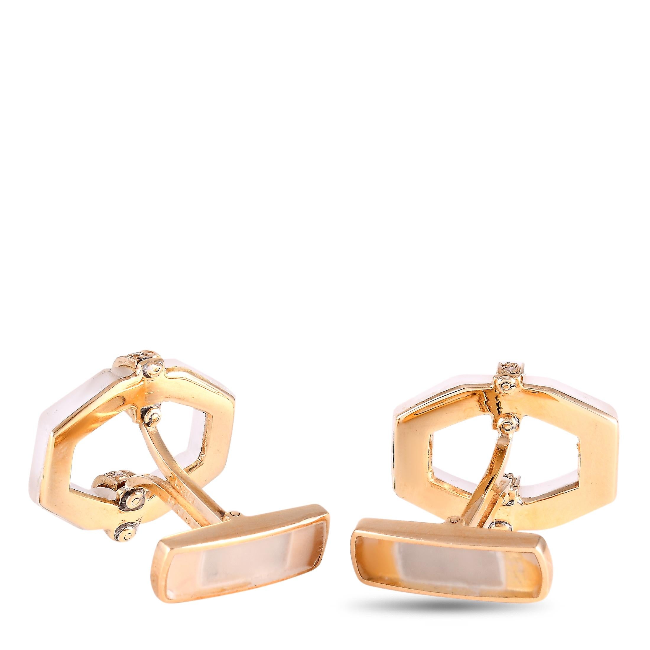 These Gucci cufflinks are made out of 18K yellow gold and crystal and embellished with diamonds. The cufflinks measure 0.60” in length and 0.60” in width, and each of the two weighs 5.3 grams.
 
 The pair is offered in estate condition.

