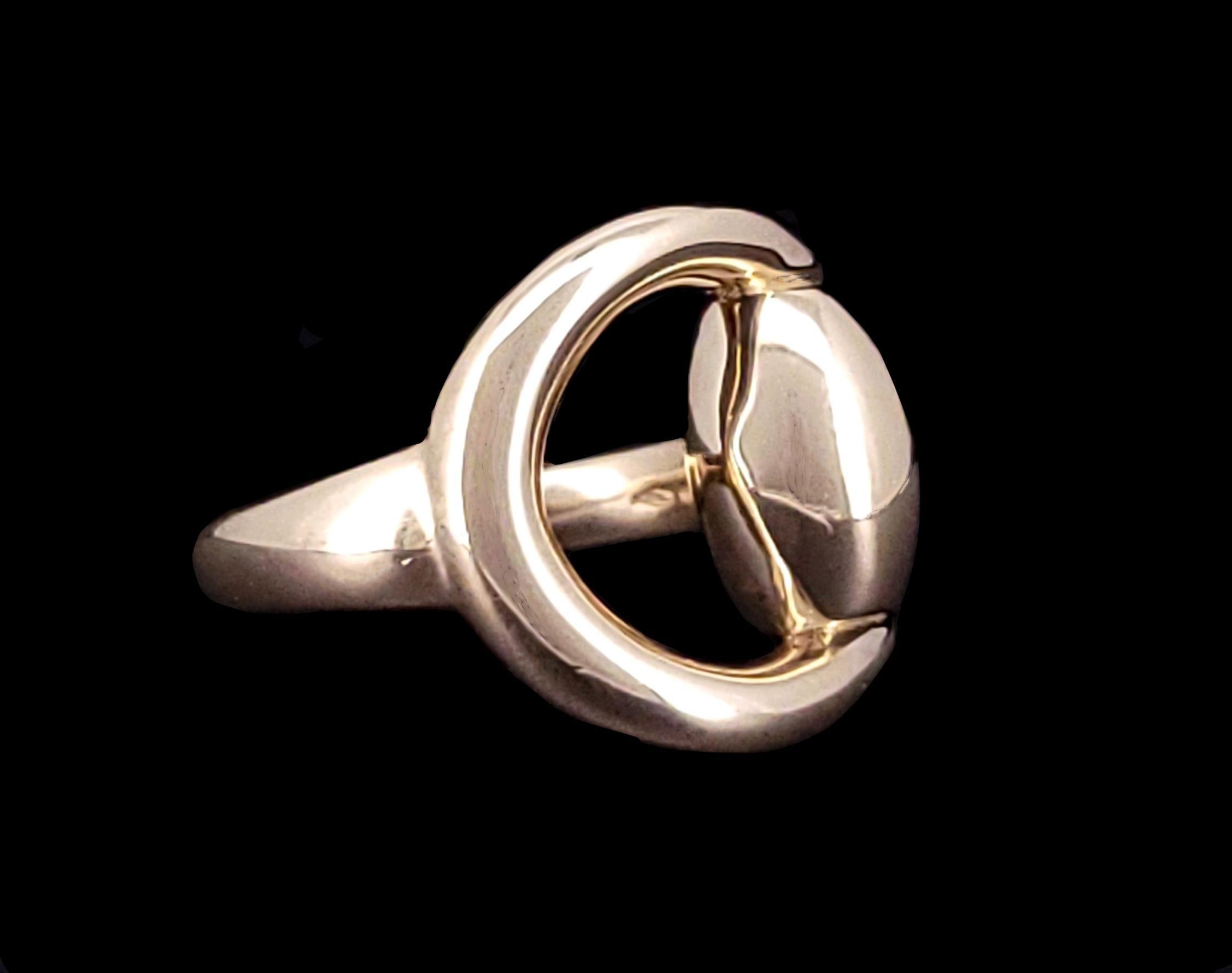 Gucci Anello con morsetto in oro giallo 18 carati in vendita 2