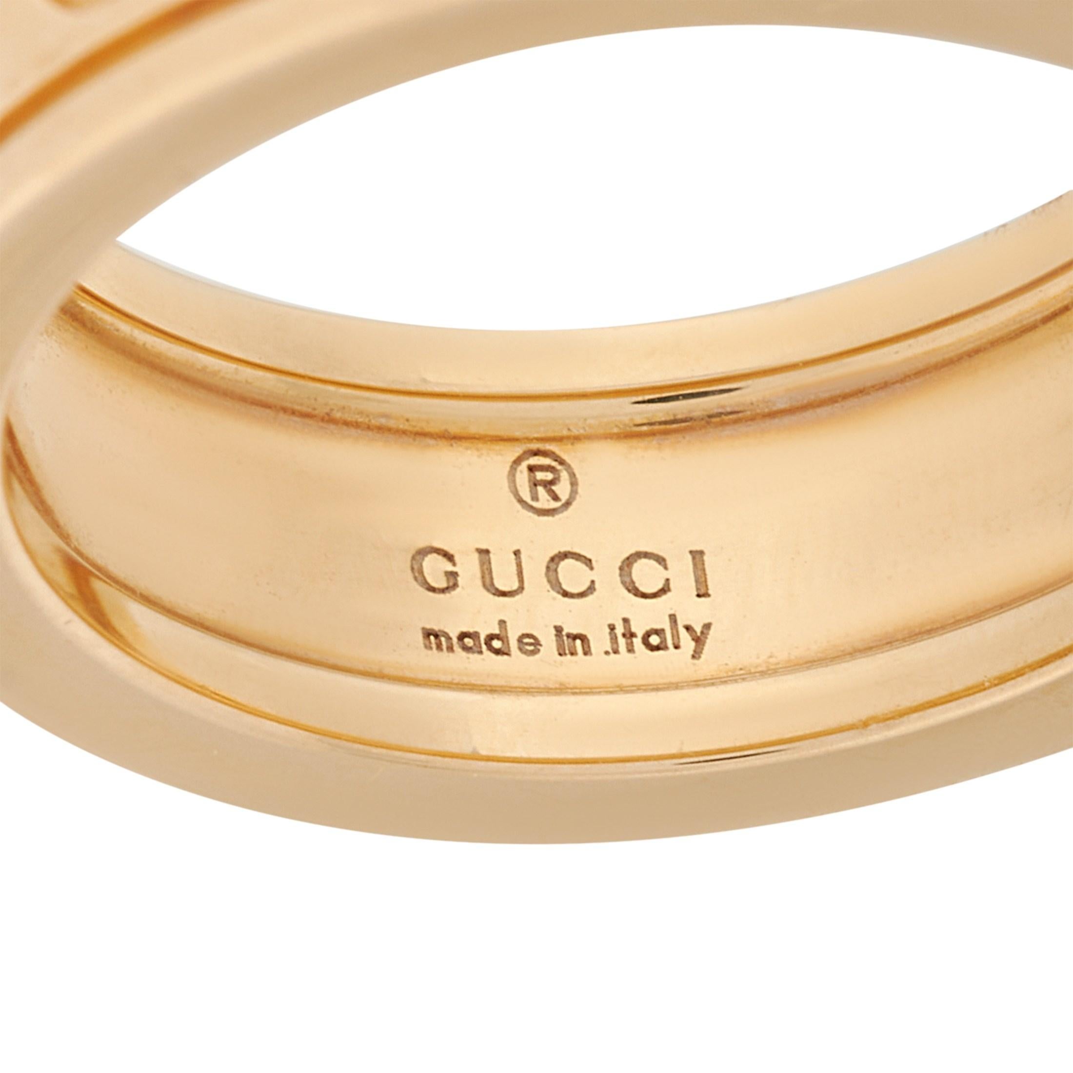 Gucci 18 Karat Yellow Gold Interlocking G Band Ring In Excellent Condition In Southampton, PA