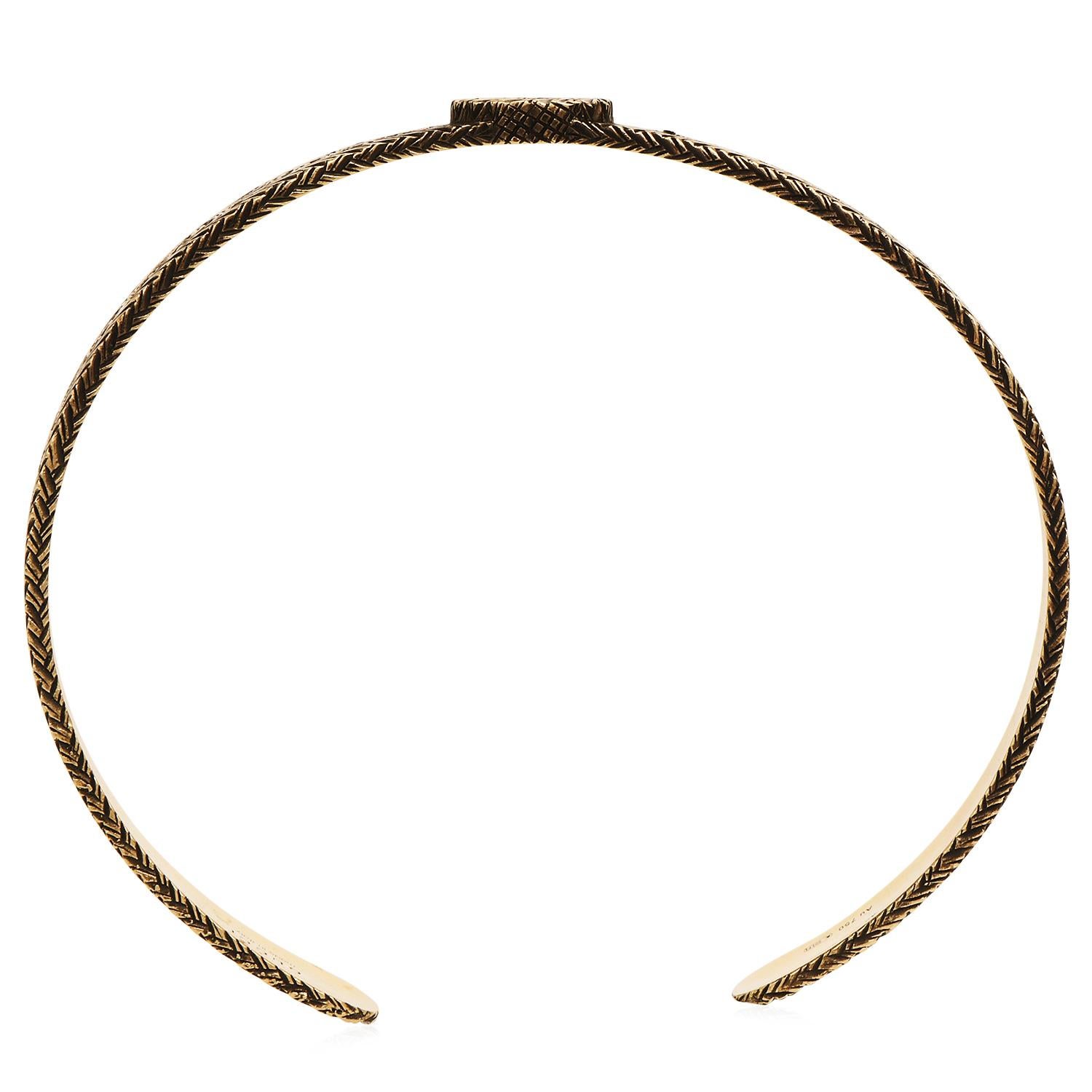 Gucci 18K Yellow Gold Interlocking GG Engraved Cuff Bracelet in vendita 2