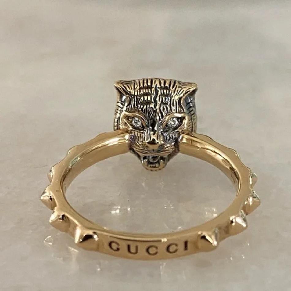 Gucci 18K Yellow Gold Le Marches des Merveilles Diamond Pink Motif Feline Ring In New Condition For Sale In New York, NY