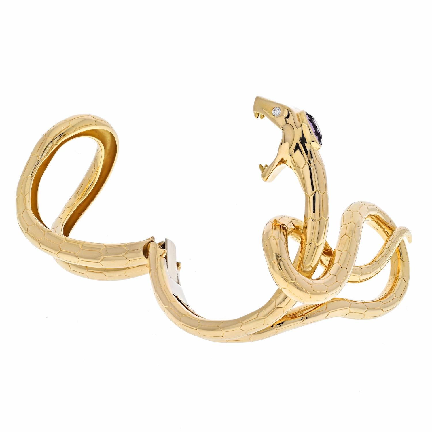Modern Gucci 18K Yellow Gold Snake Serpent Hinged Armlet Bracelet