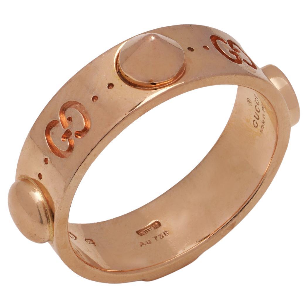 Gucci 18kt rose gold Iconic band ring with studs For Sale