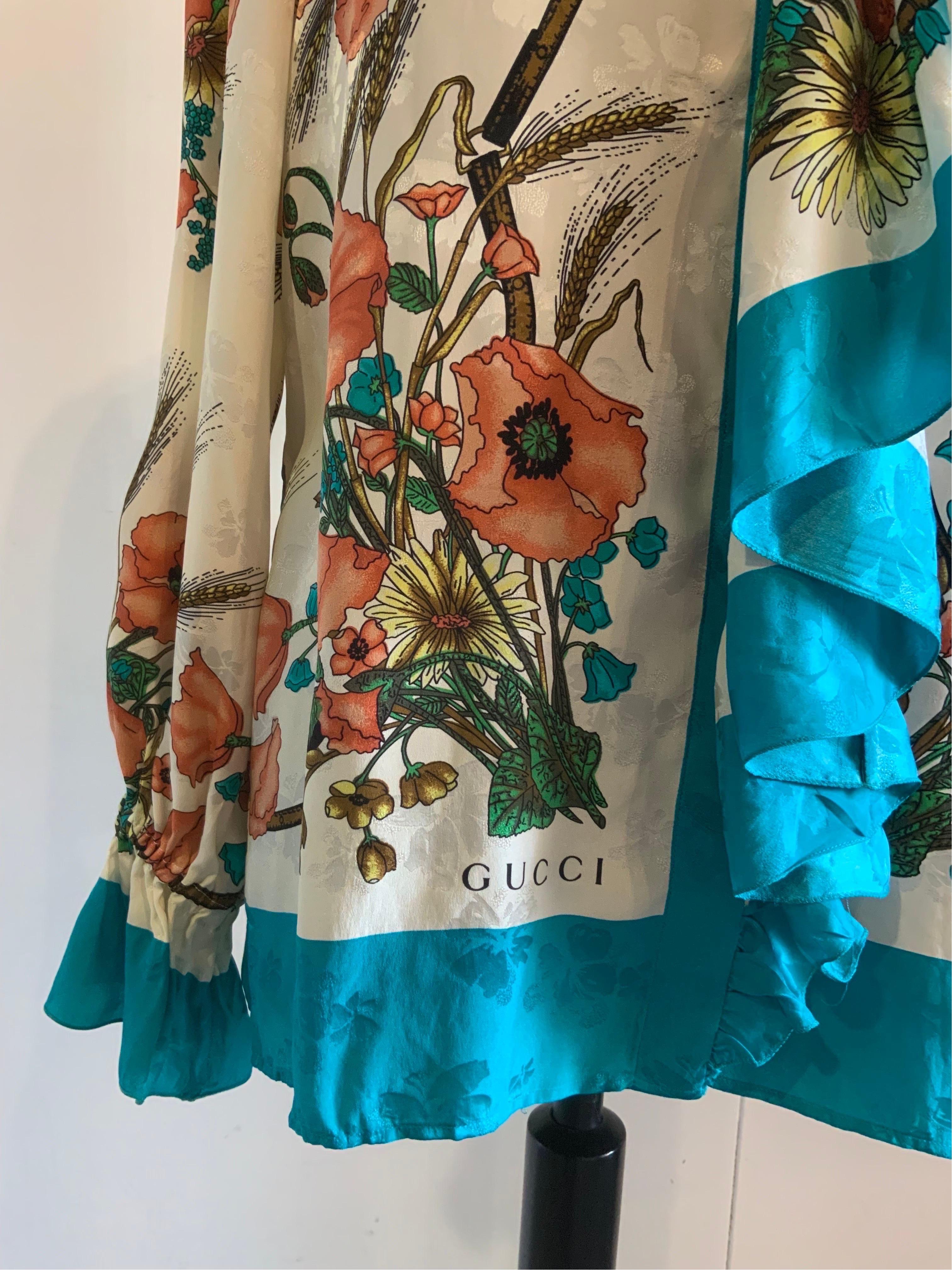 Black Gucci 19 Ruffled floral silk Jaquard Bluse  For Sale