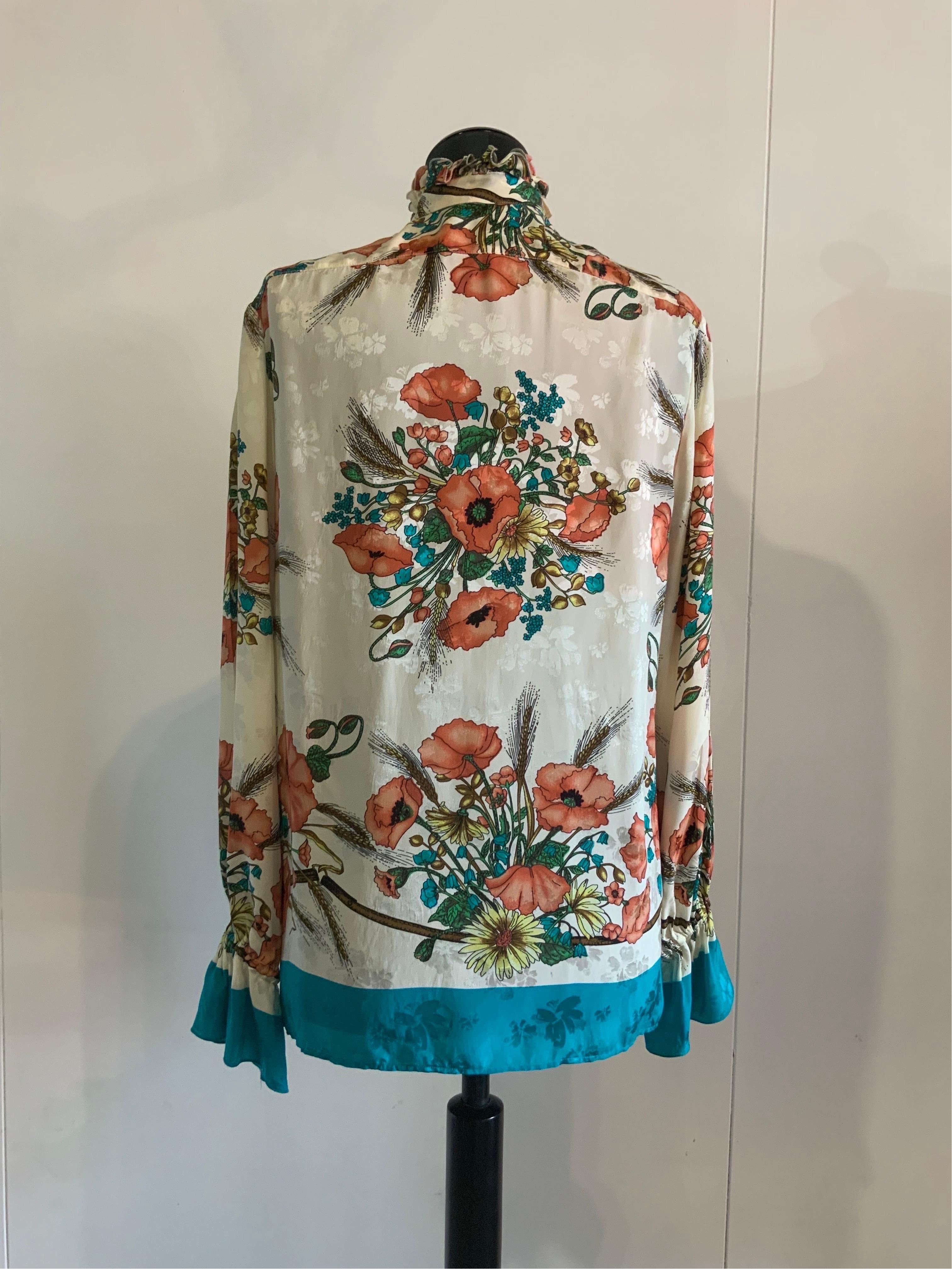 Women's or Men's Gucci 19 Ruffled floral silk Jaquard Bluse  For Sale
