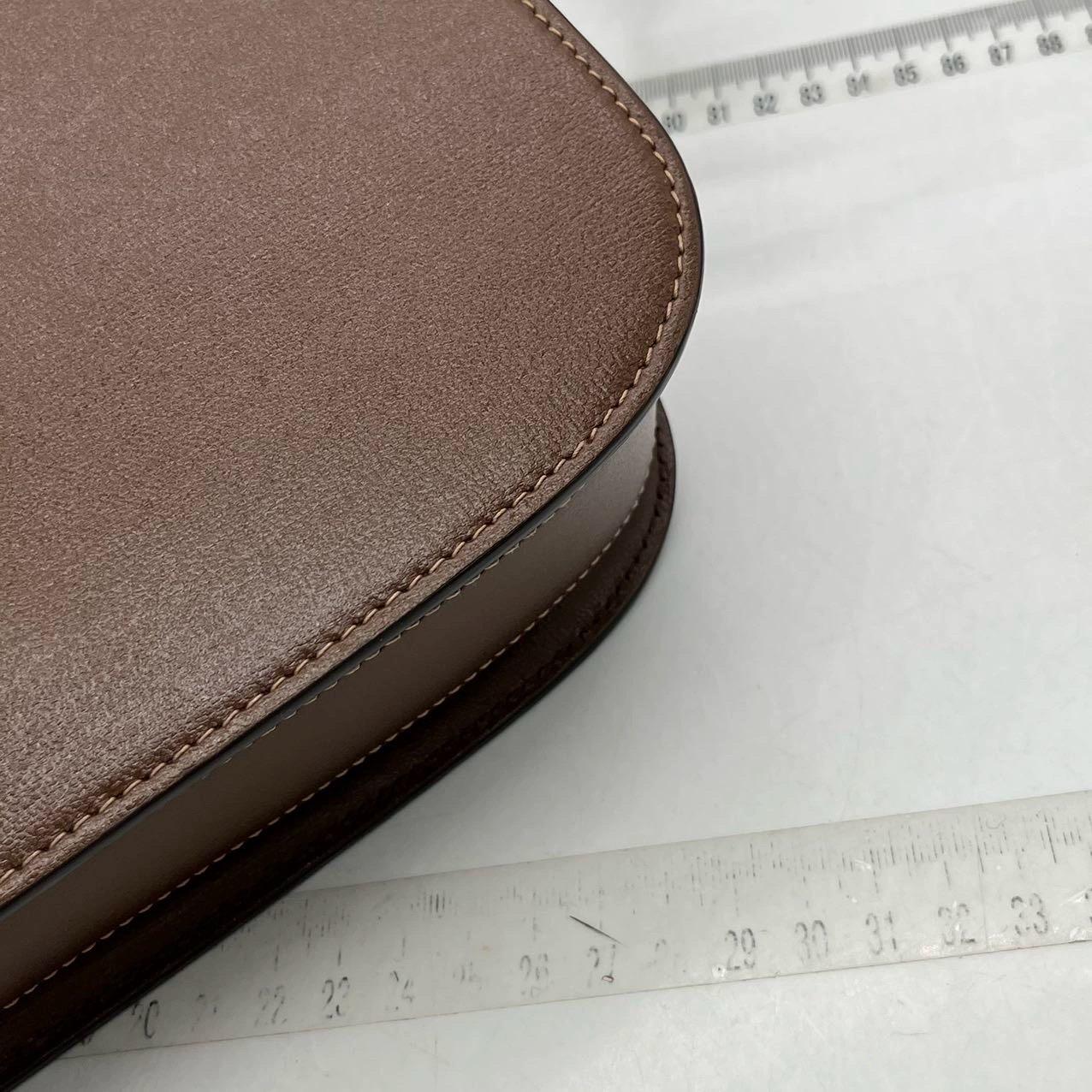 Gucci 1955 Horsebit Borsa a tracolla in pelle marrone caramello piccola in vendita 10