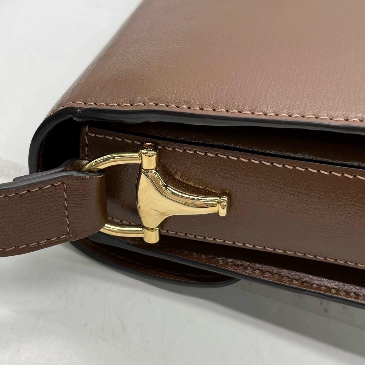 Gucci 1955 Horsebit Borsa a tracolla in pelle marrone caramello piccola in vendita 11