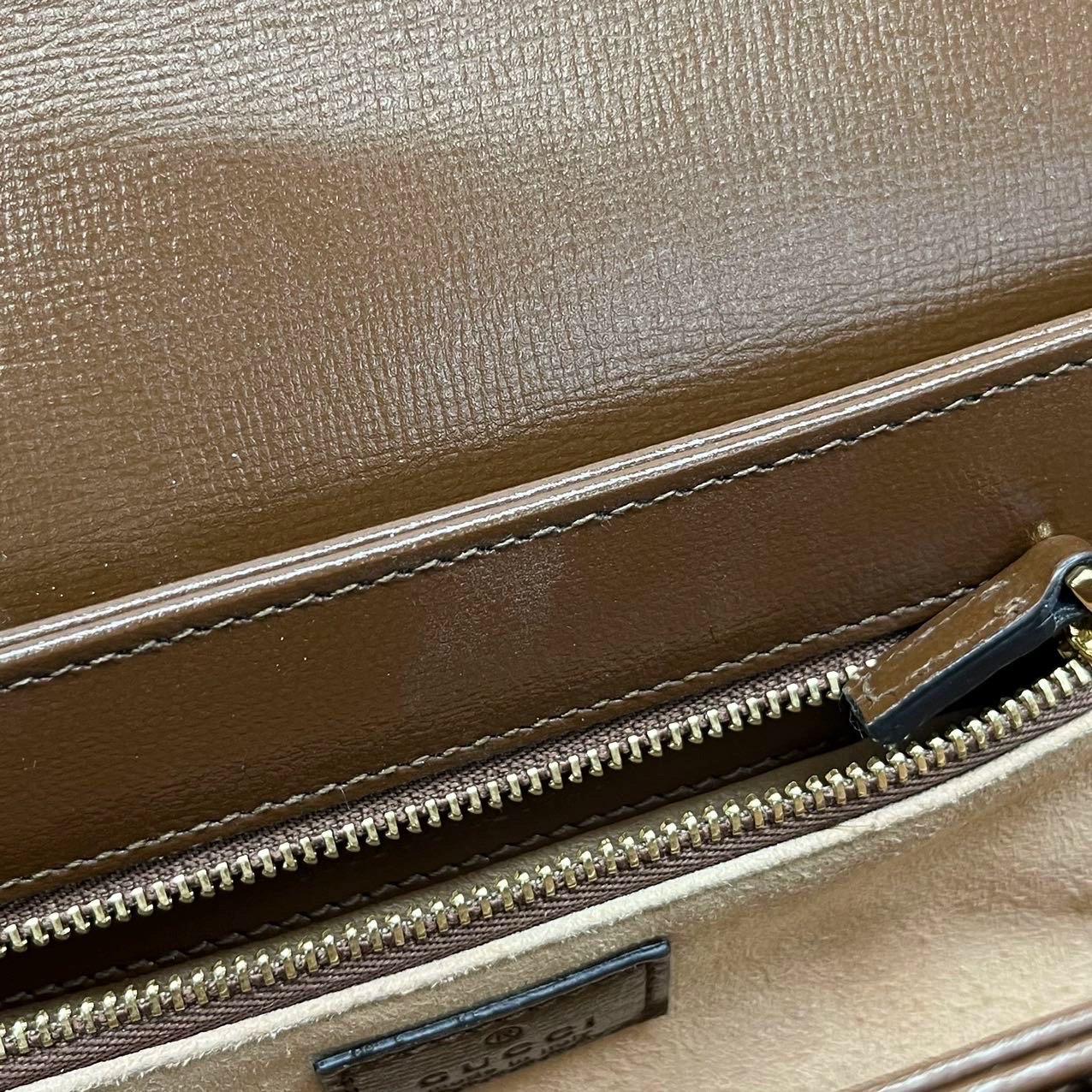 Gucci 1955 Horsebit Borsa a tracolla in pelle marrone caramello piccola in vendita 3