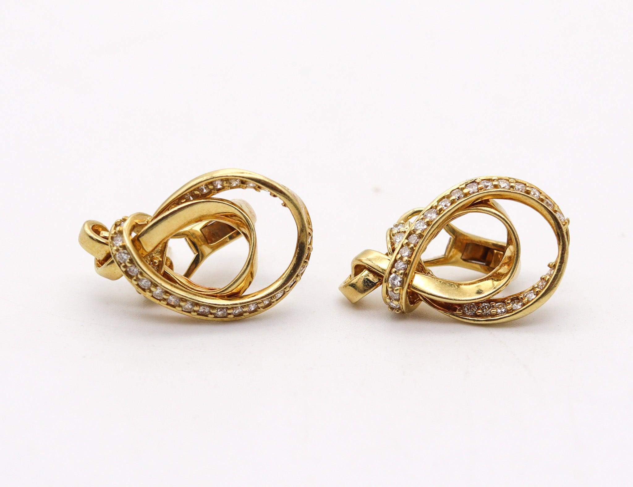 Modernist GUCCI 1970 Horse-Whip Clips Earrings In Solid In 18Kt Gold & 1.68 Ctw Diamonds For Sale