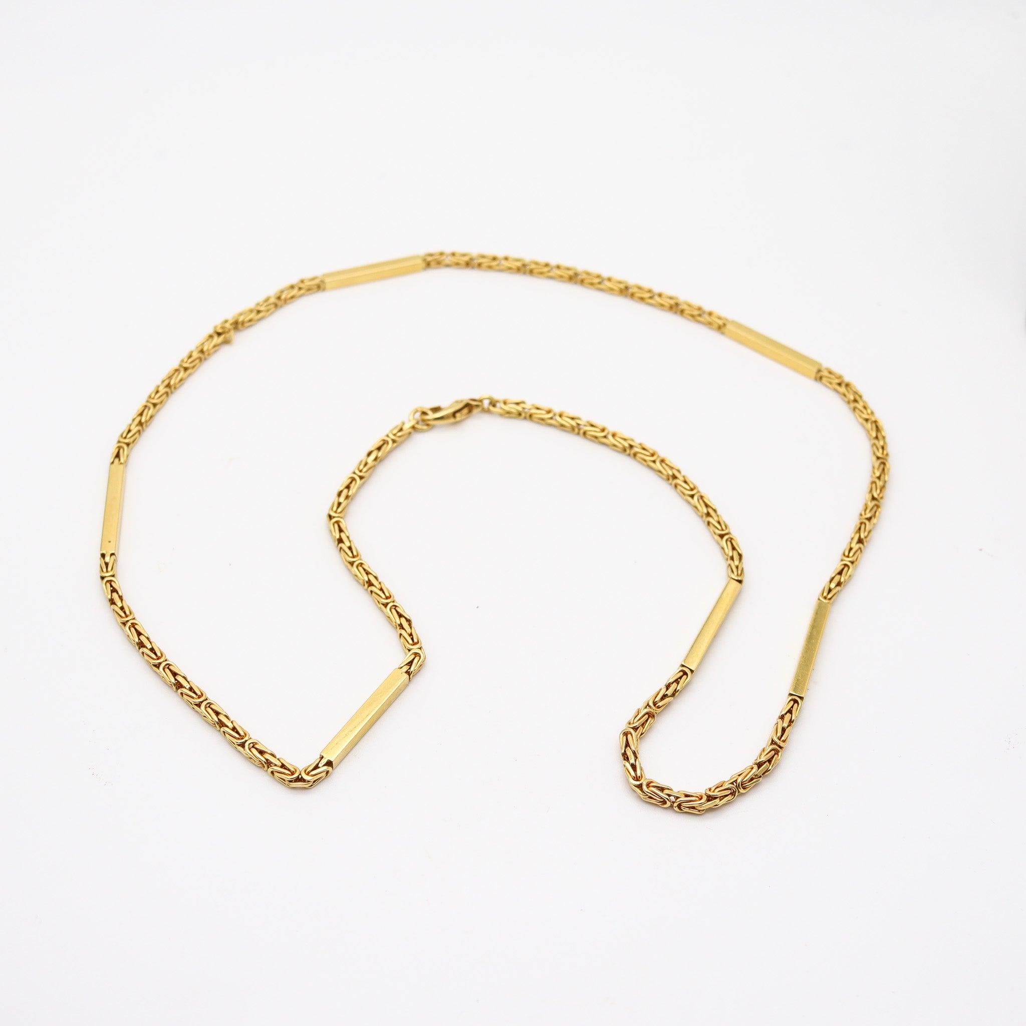Modernista Gucci 1970 Milano Vintage Byzantine Collana a catena in oro giallo massiccio 18 carati in vendita