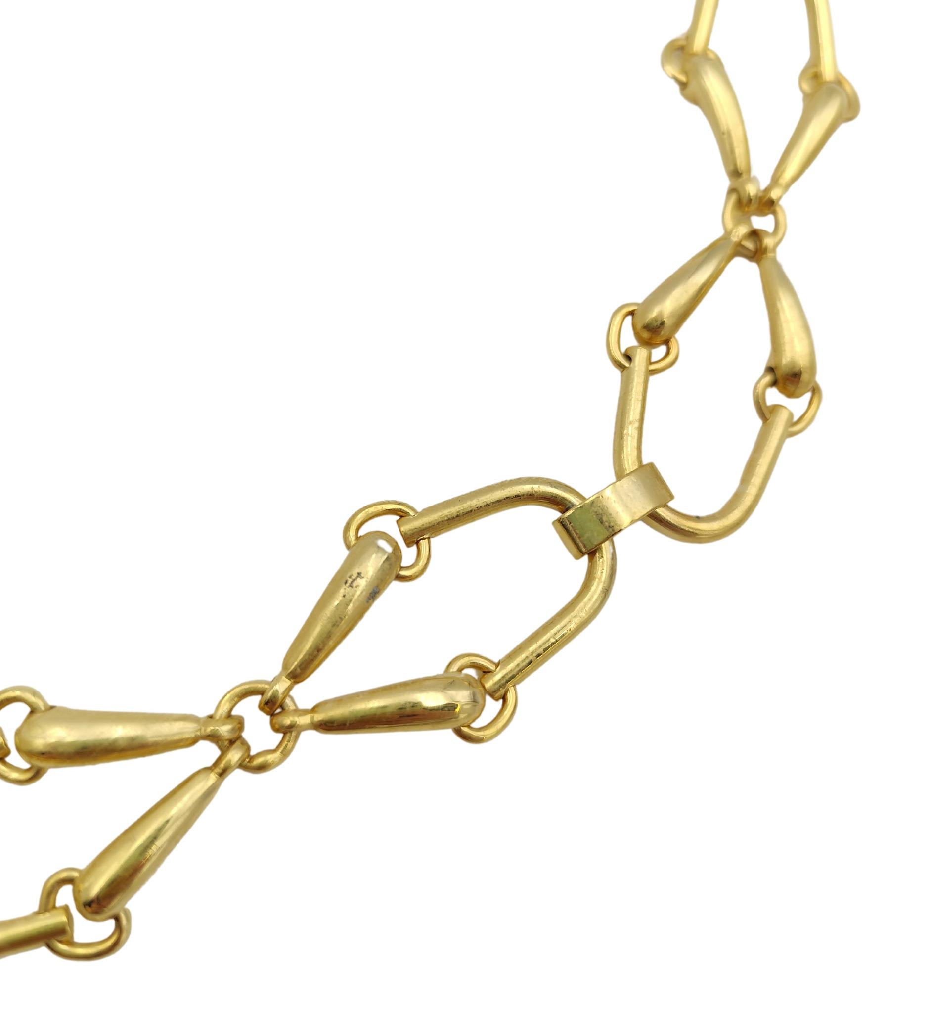 Gucci 1970s golden metal horsebit chain belt In Good Condition For Sale In Milano, IT