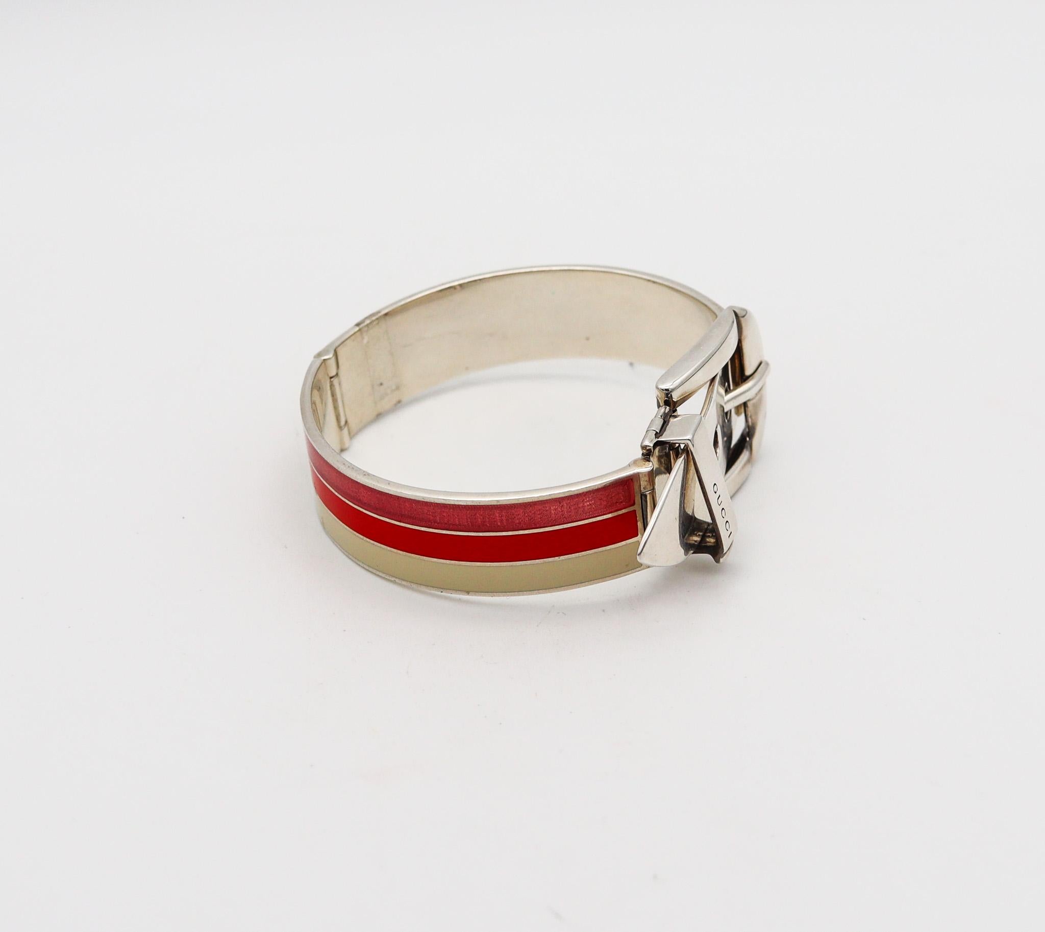 Gucci 1980 Buckle Bracelet In .925 Sterling Silver With Pink And White Enamel In Excellent Condition For Sale In Miami, FL