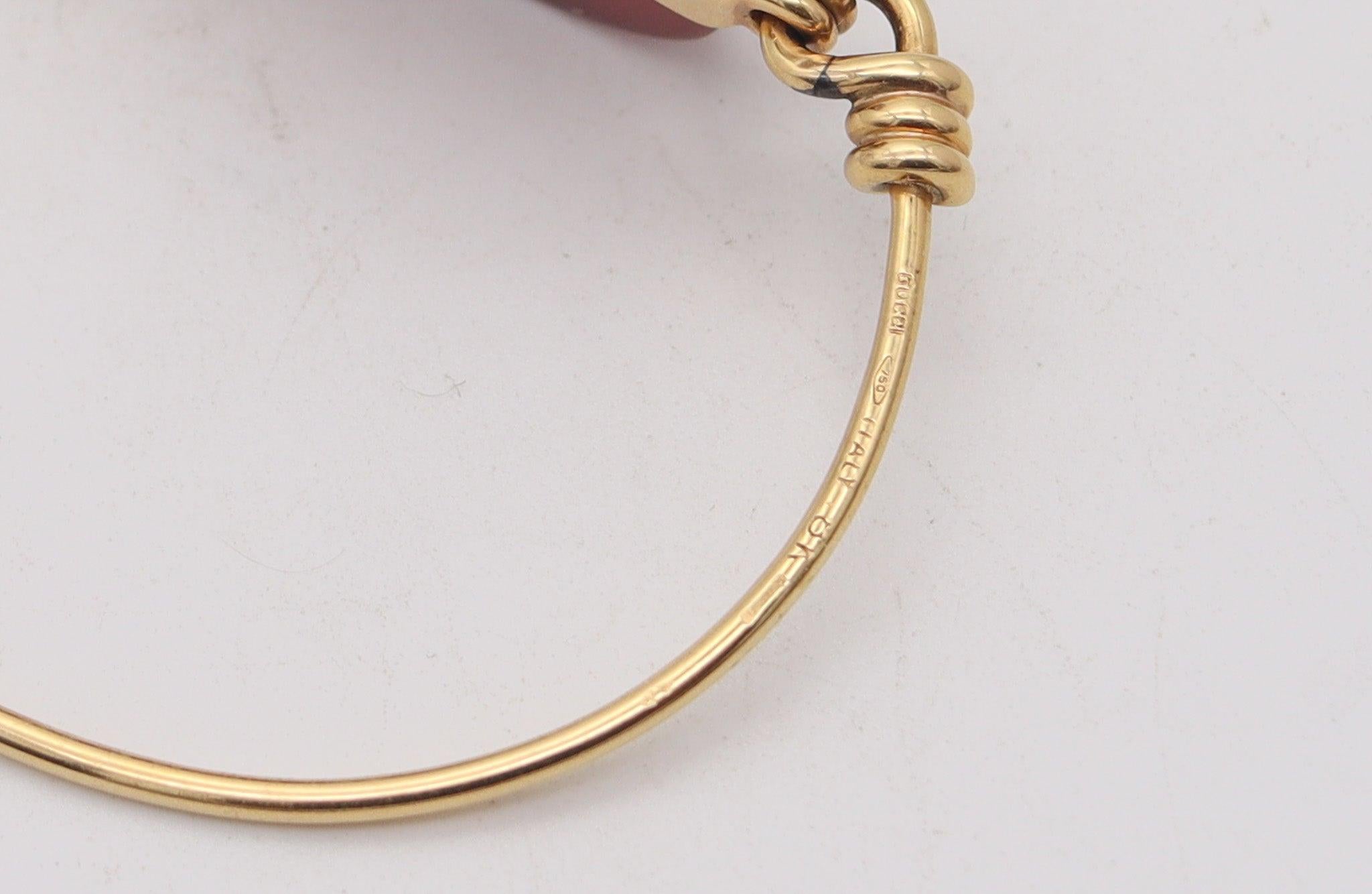 Cabochon GUCCI 1980 Firenze Carved Agate Mariner link Bangle In 18Kt Yellow Gold