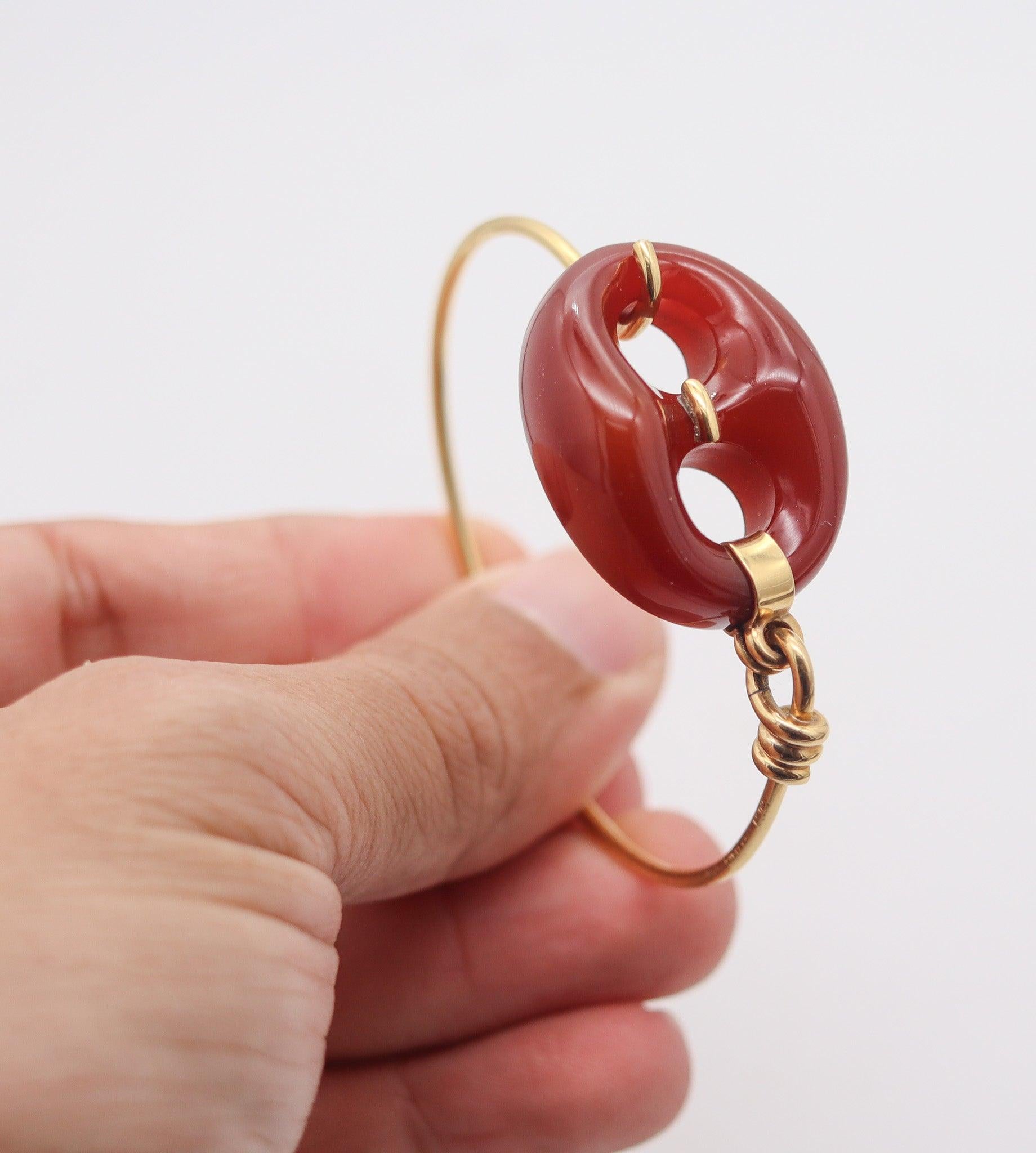 GUCCI 1980 Firenze Carved Agate Mariner link Bangle In 18Kt Yellow Gold 3