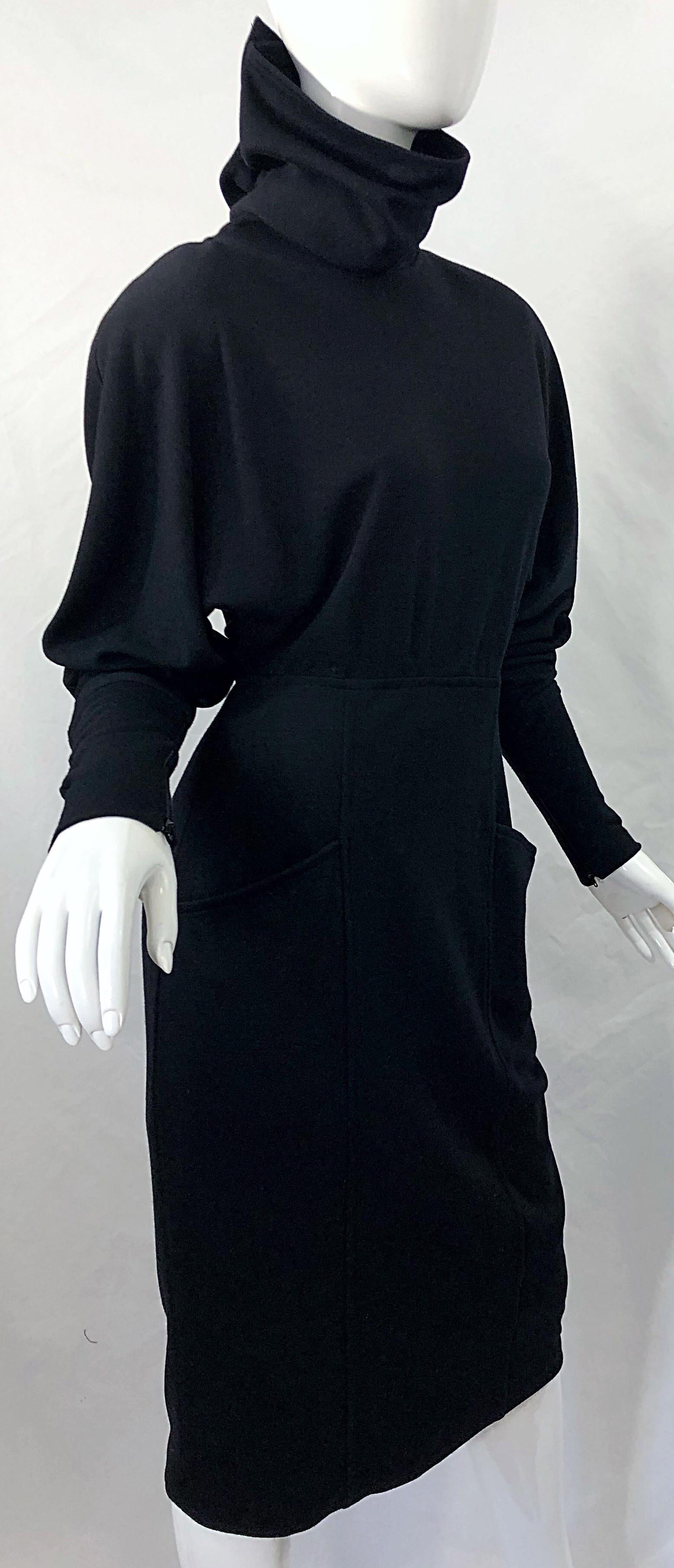 Gucci 1980s Avant Garde Black Size 42 Wool Vintage 80s Turtleneck Sweater Dress For Sale 4
