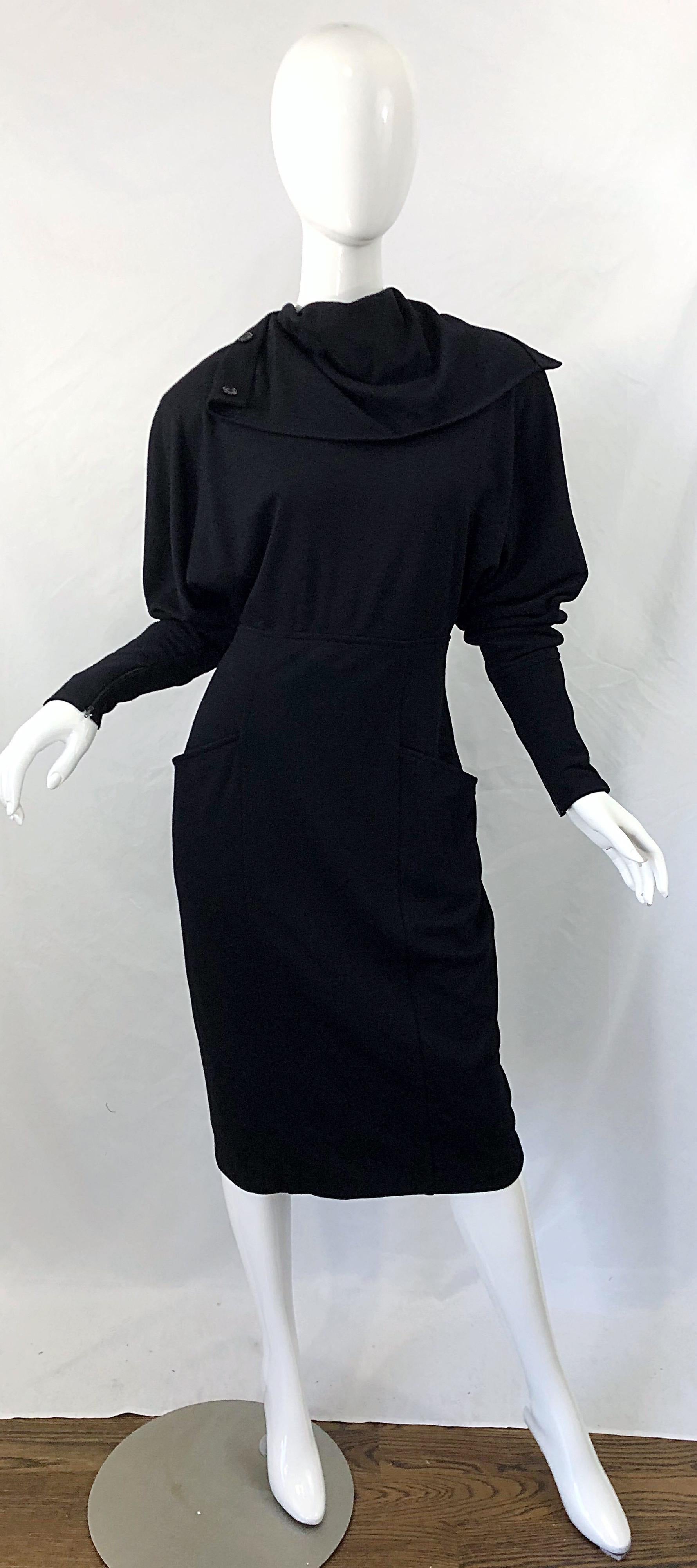 Women's Gucci 1980s Avant Garde Black Size 42 Wool Vintage 80s Turtleneck Sweater Dress For Sale