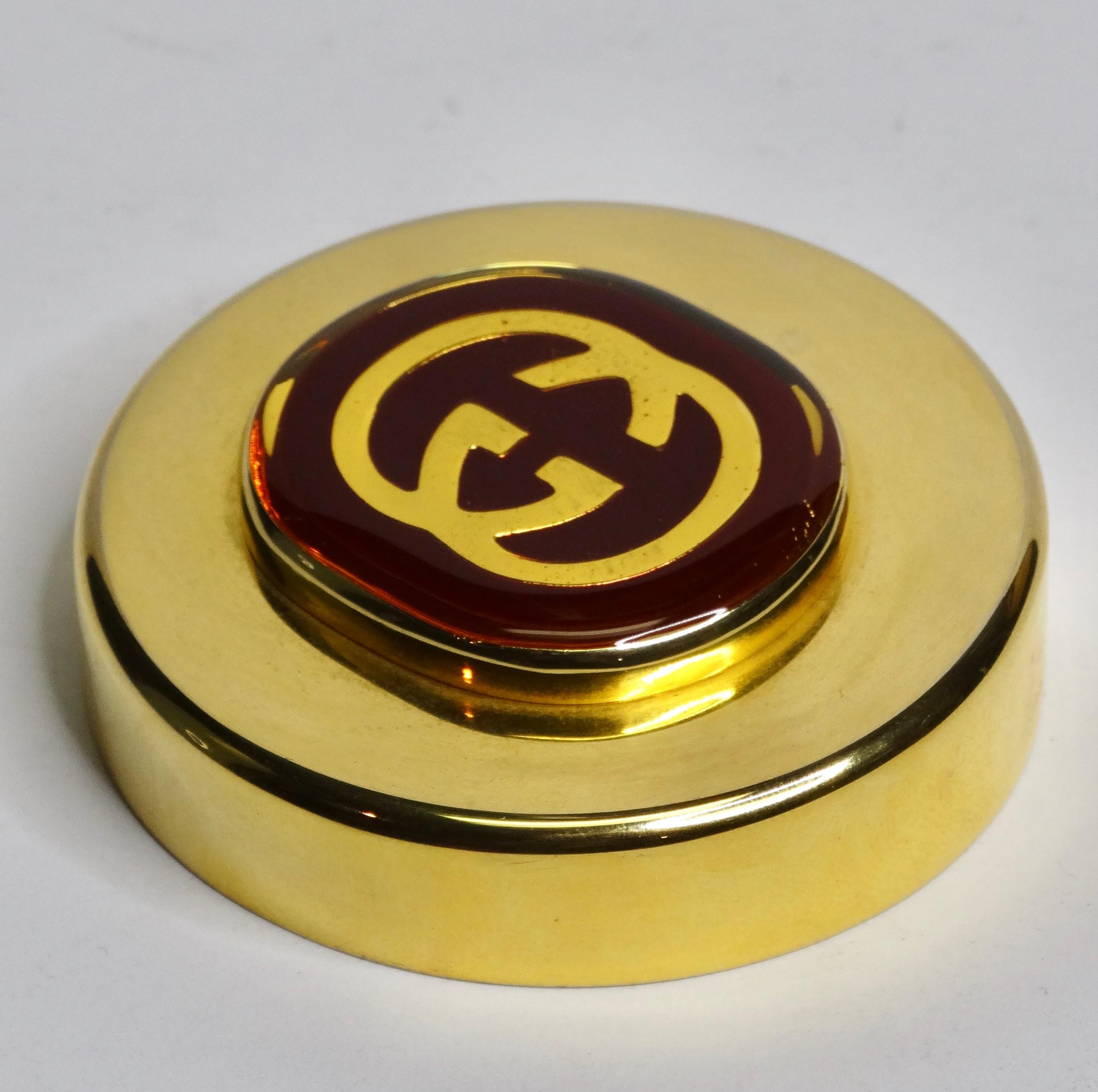 This is the most classic and cute mini Gucci paperweight just for you!  Why not get your fine home goods from the luxury fashion house of Gucci? The quality and love put into every piece will last you a lifetime and more. Grab this one of a kind