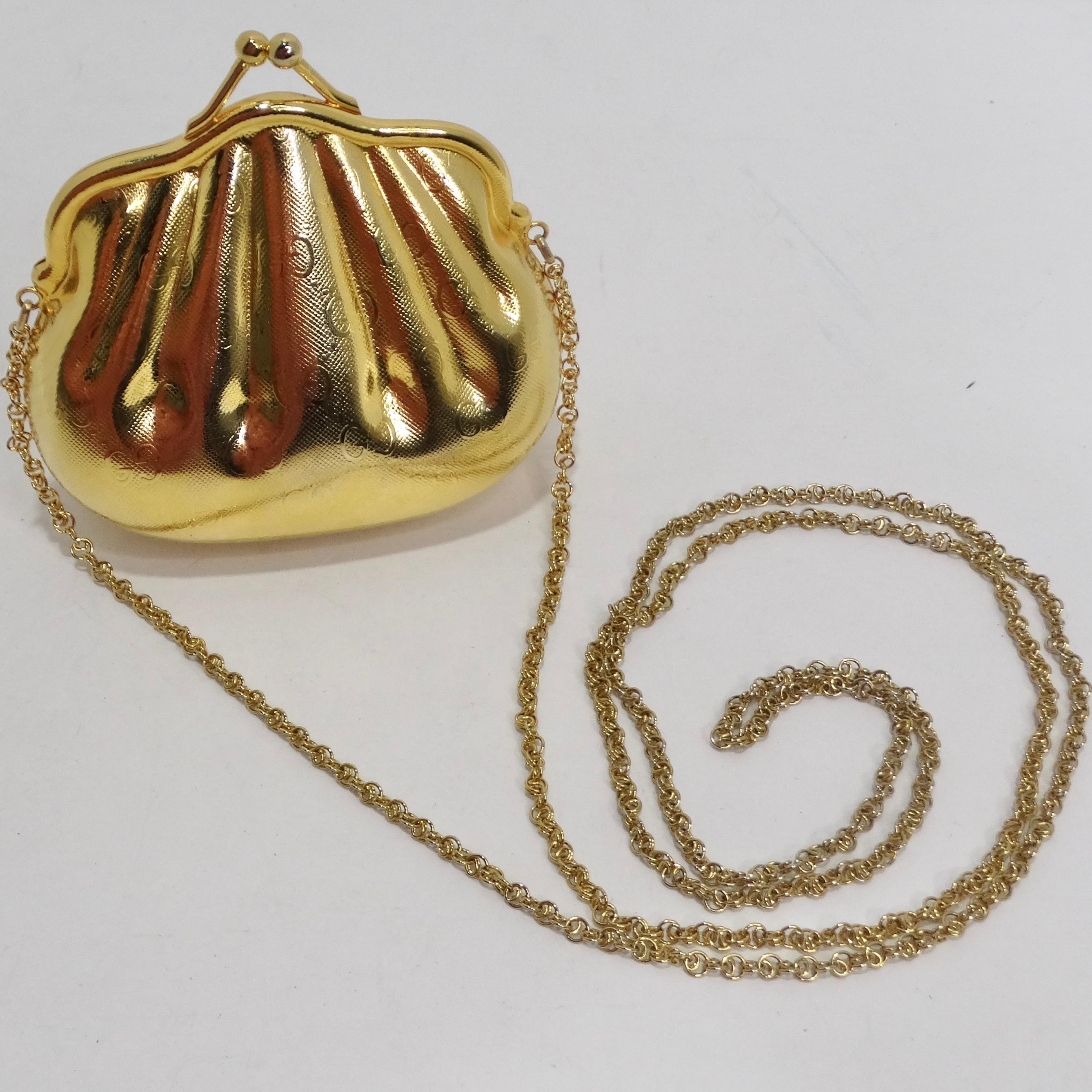 Gucci 1980s Gold Tone Metal Shell Minaudière Evening Bag For Sale 7