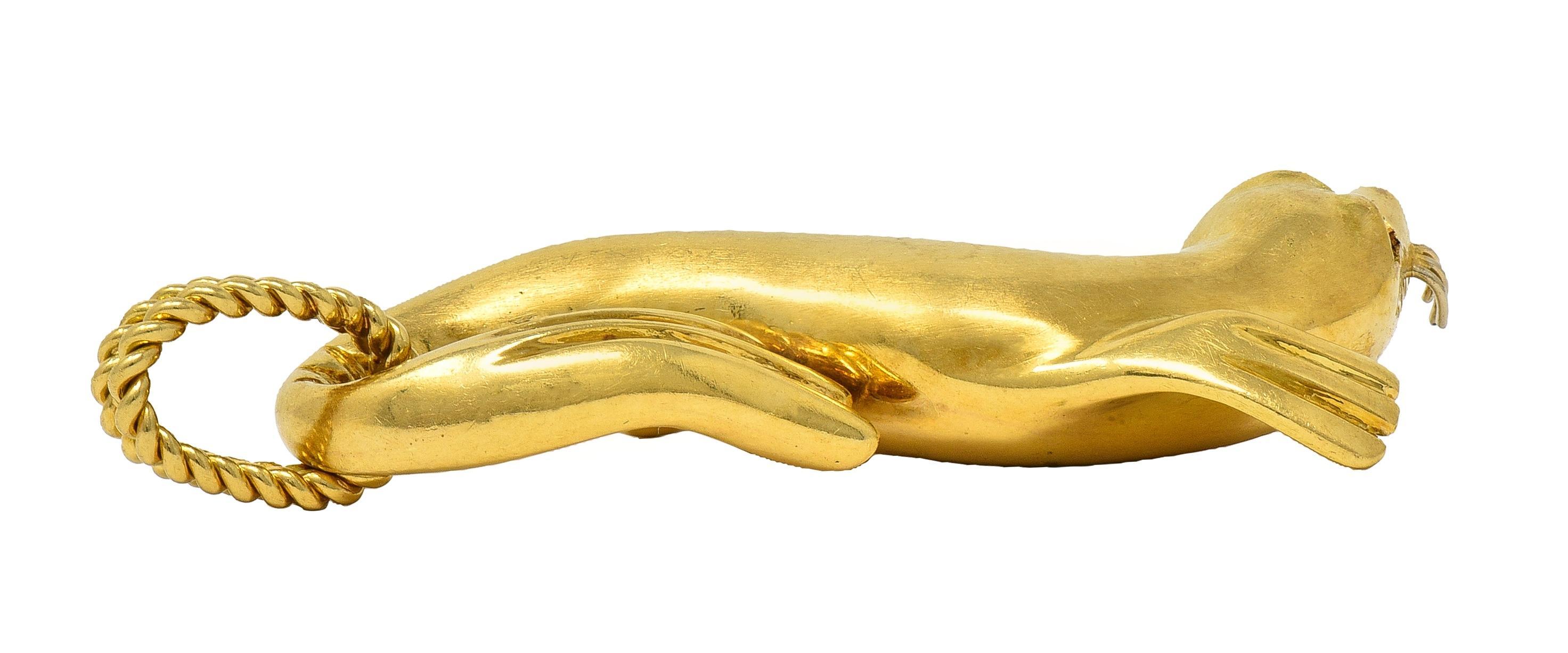 Gucci 1980's Sapphire 18 Karat Two-Tone Gold Vintage Seal Animal Pendant For Sale 2