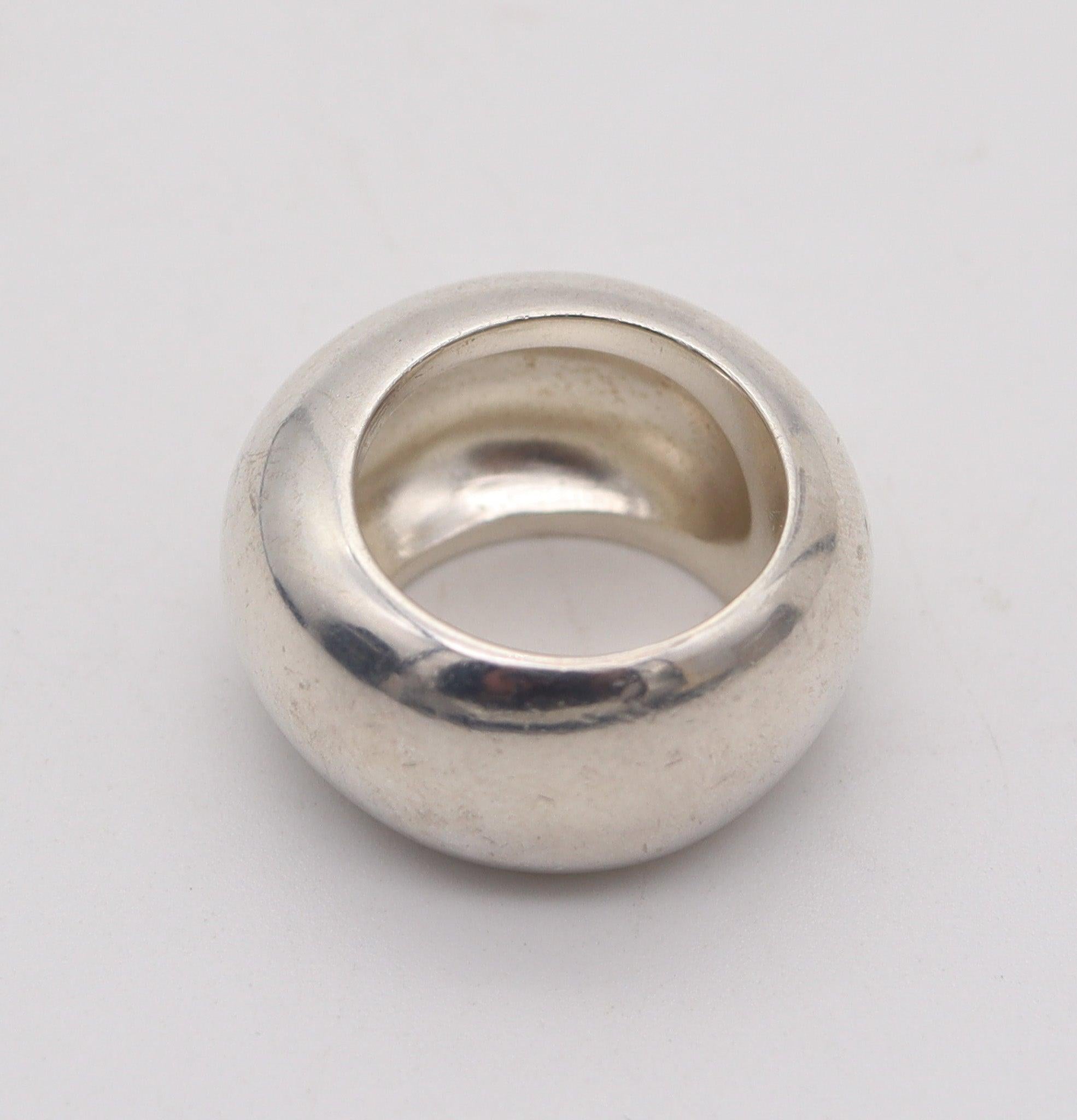 da uomo o donna Gucci 1990 Firenze Anello in grassetto modernista con banda bombata in argento massiccio 925 in vendita