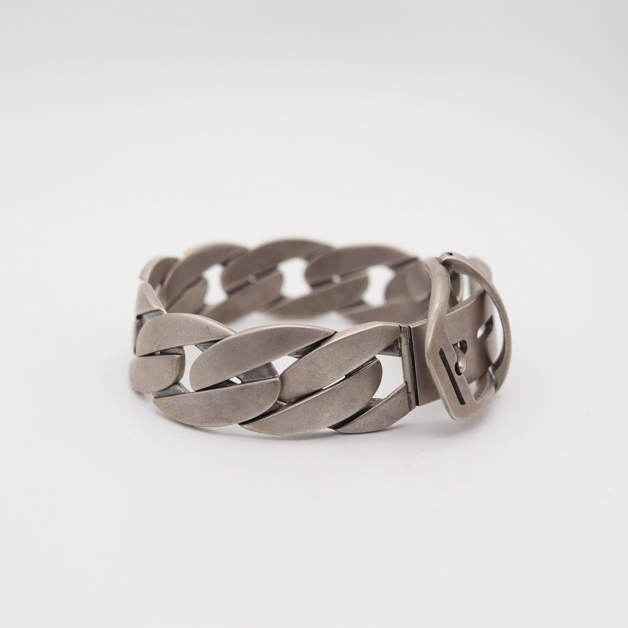GUCCI 1990 Firenze Modernist Chained Buckle Bracelet In Brushed .925 Sterling For Sale 1