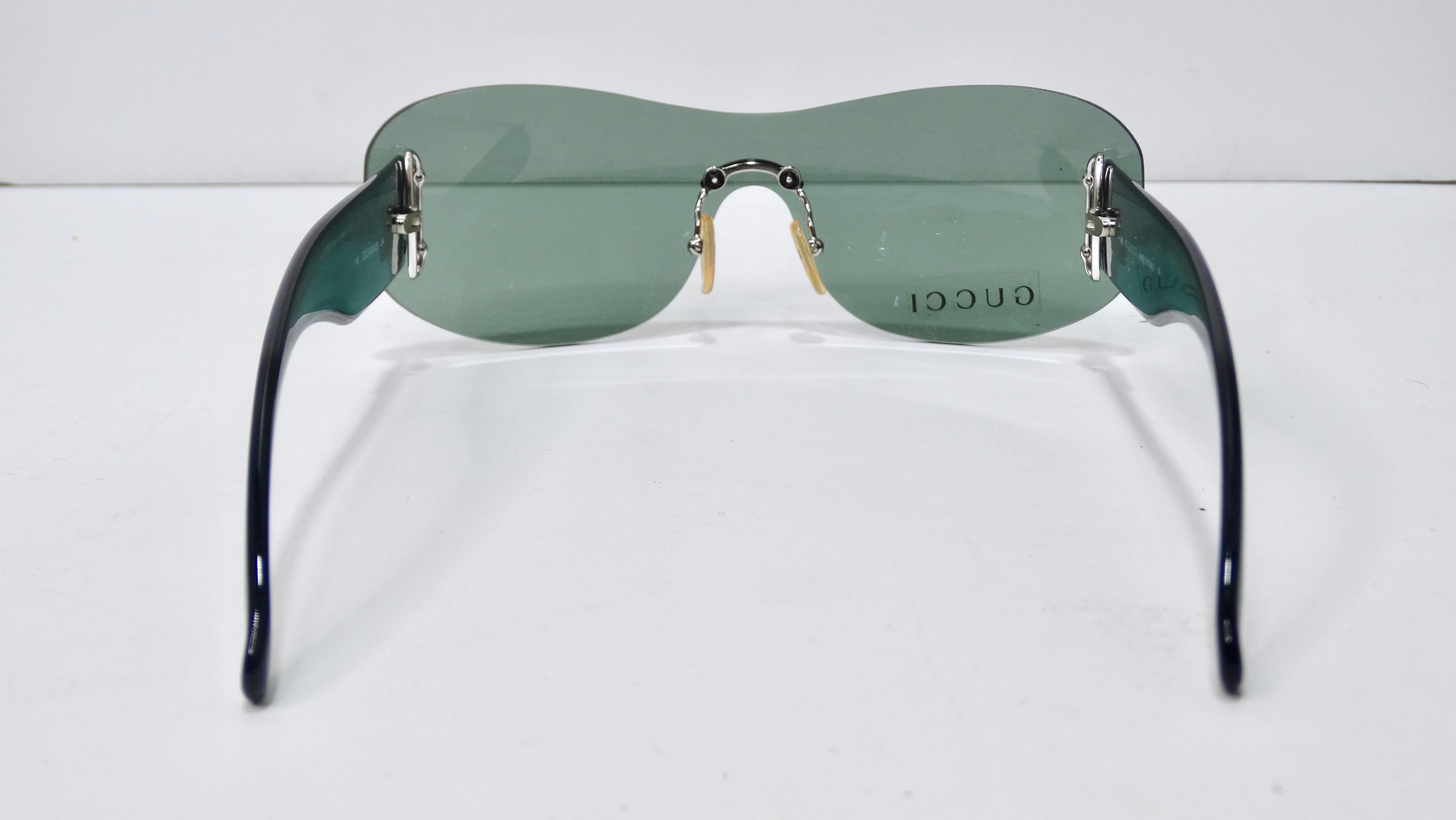 Gucci 1990's Blue Shield Sunglasses In Excellent Condition For Sale In Scottsdale, AZ