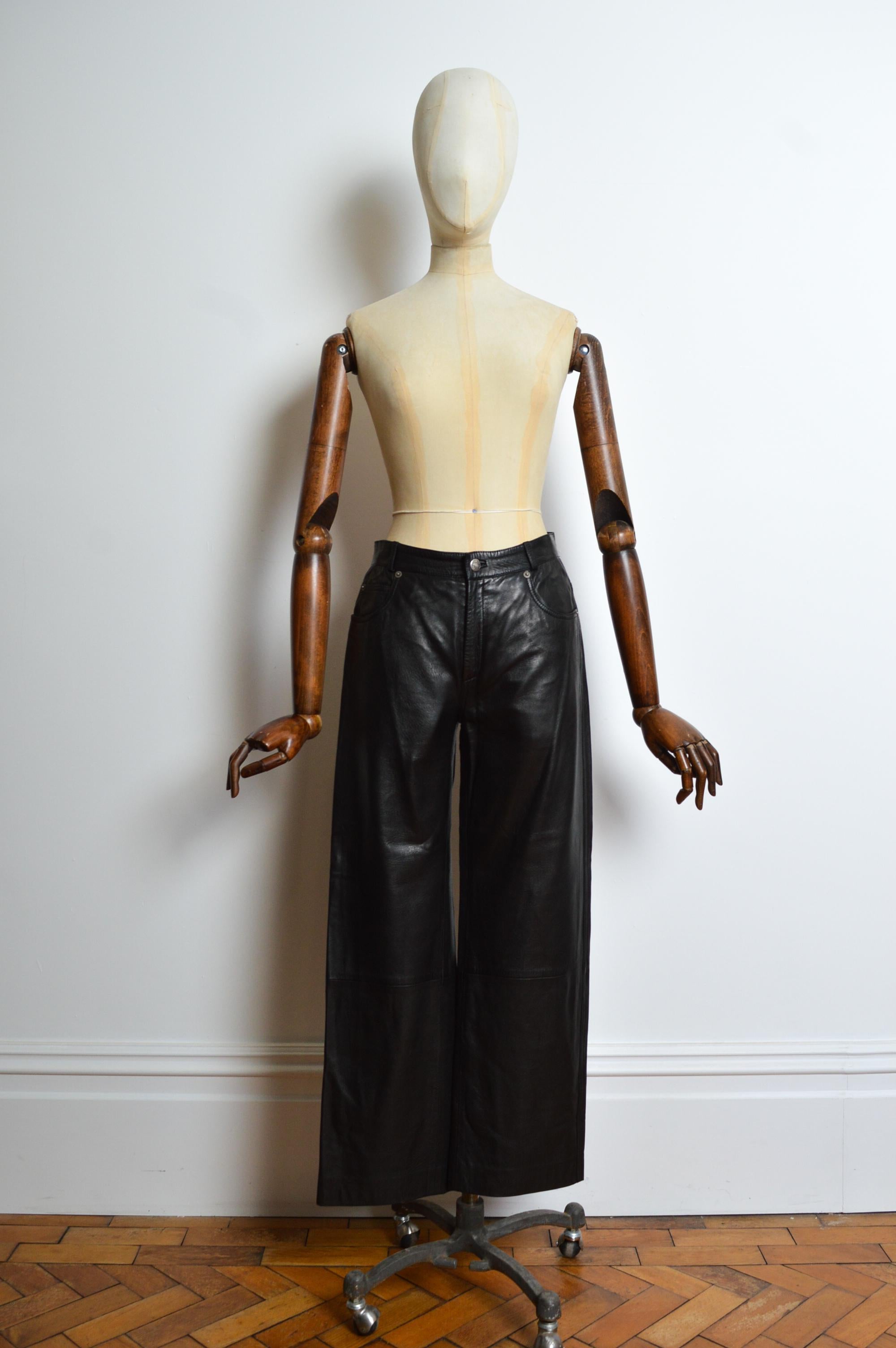 GUCCI 1998 by Tom Ford Black butter soft lamb skin leather pants - Trousers For Sale 1