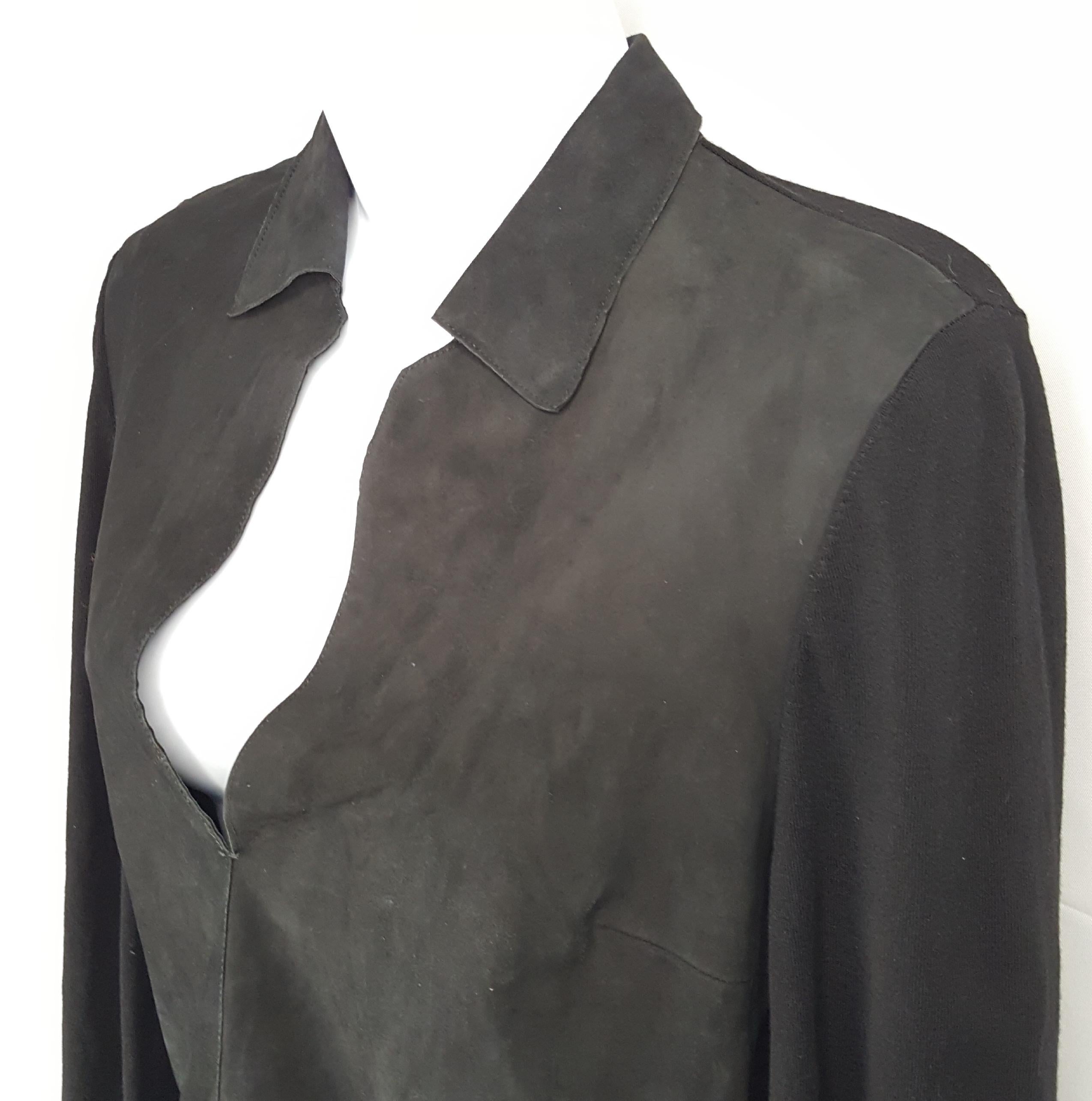 Gucci TomFord 2001AwardYear Draped Suede PlungingV-Neck Collared Black Pullover For Sale 1