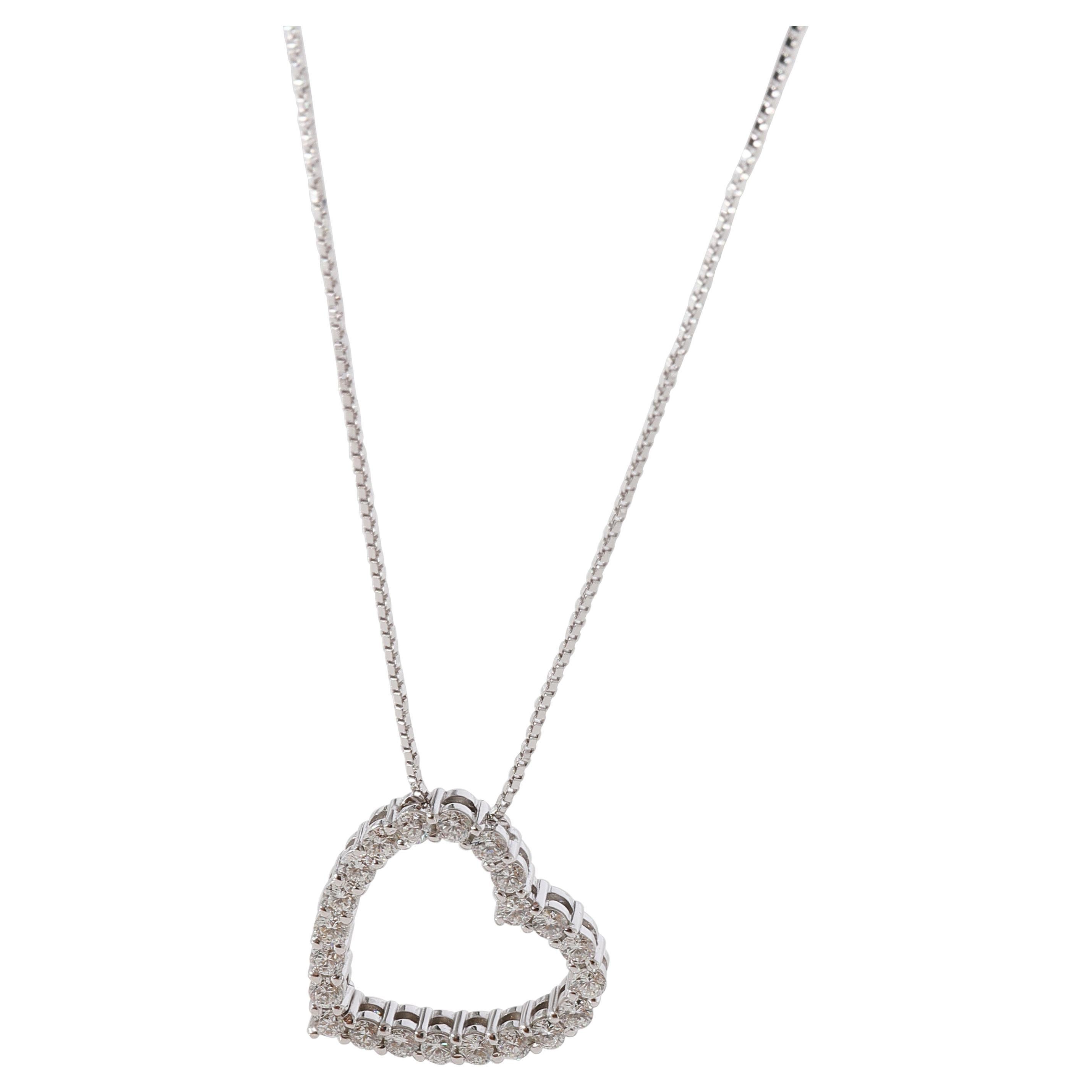 Gucci 2003 Fall/Winter Diamond Heart Pendant in 18k White Gold 0.65 CTW For Sale