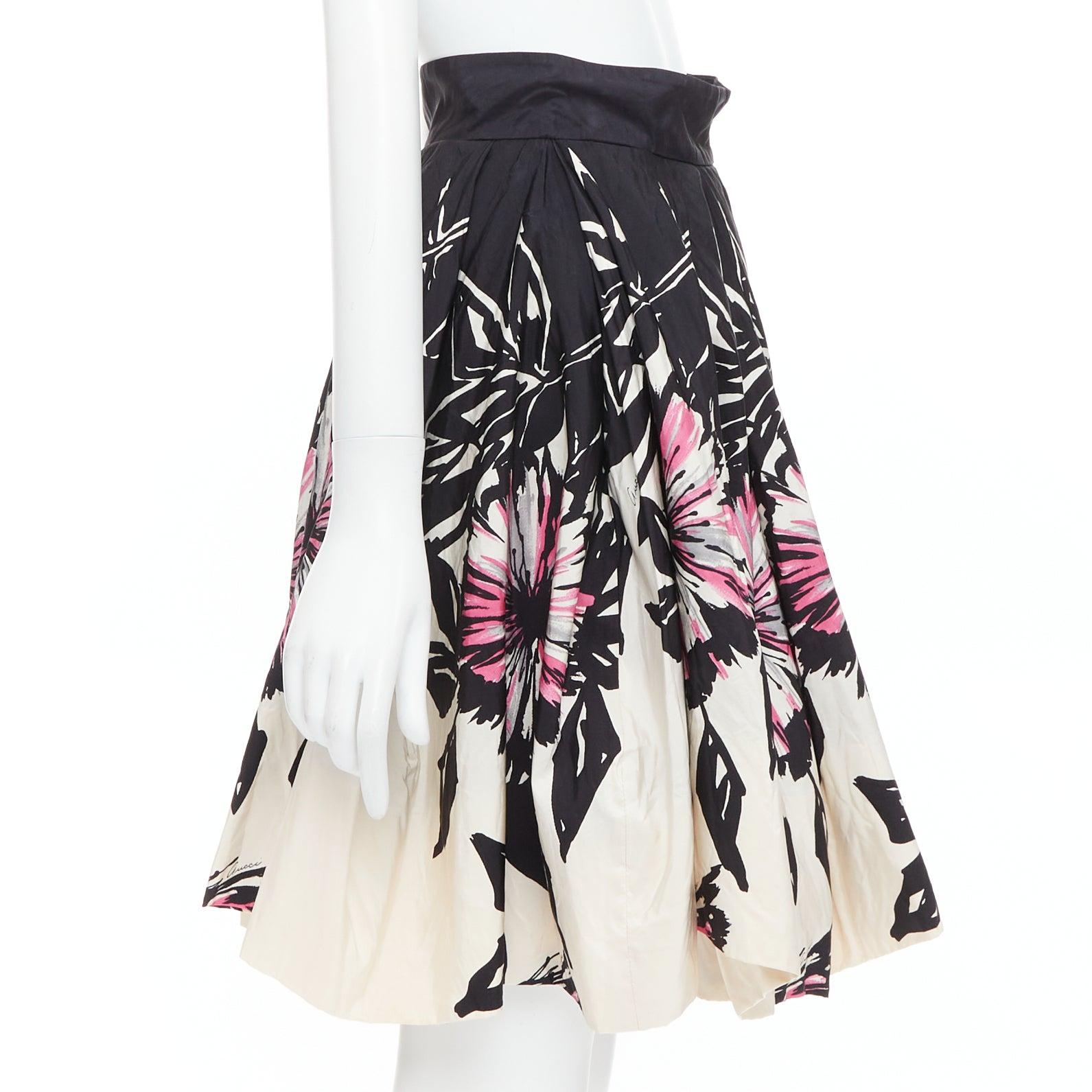 Gucci 2007 100% soie noir crème abstrait floral jupe évasée IT40 M Pour femmes en vente