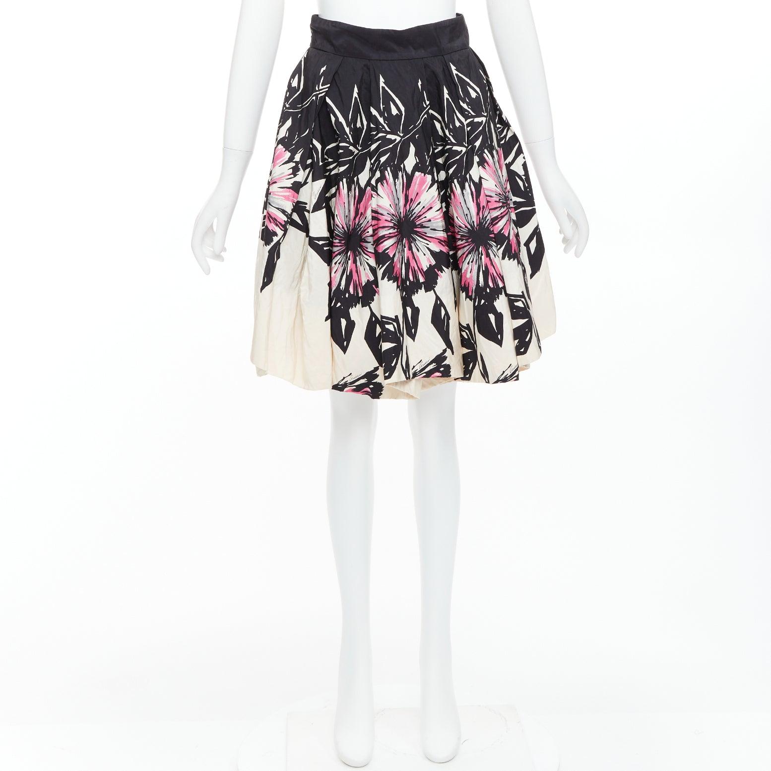 Gucci 2007 100% soie noir crème abstrait floral jupe évasée IT40 M en vente 4
