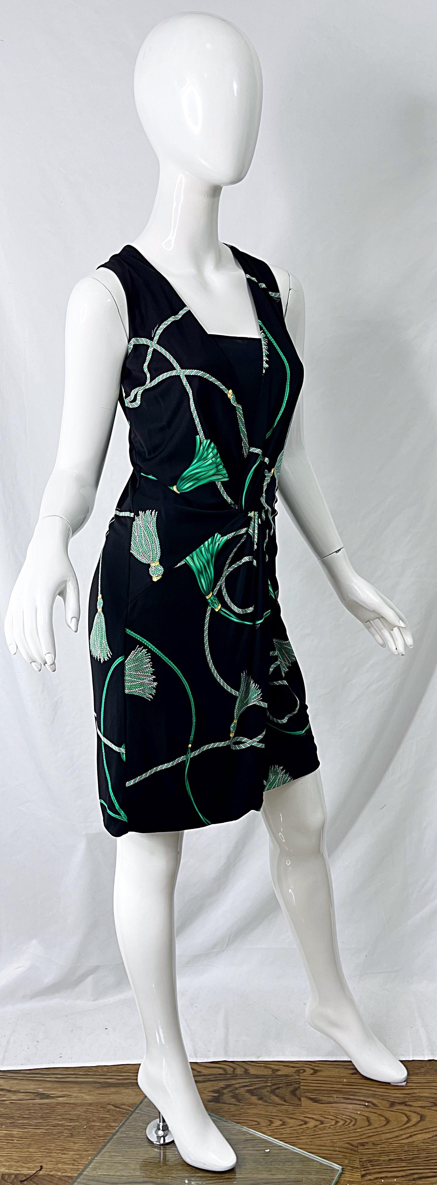 Gucci 2007 Black and Green Logo Tassel Print Rayon Jersey Faux Wrap Dress For Sale 8